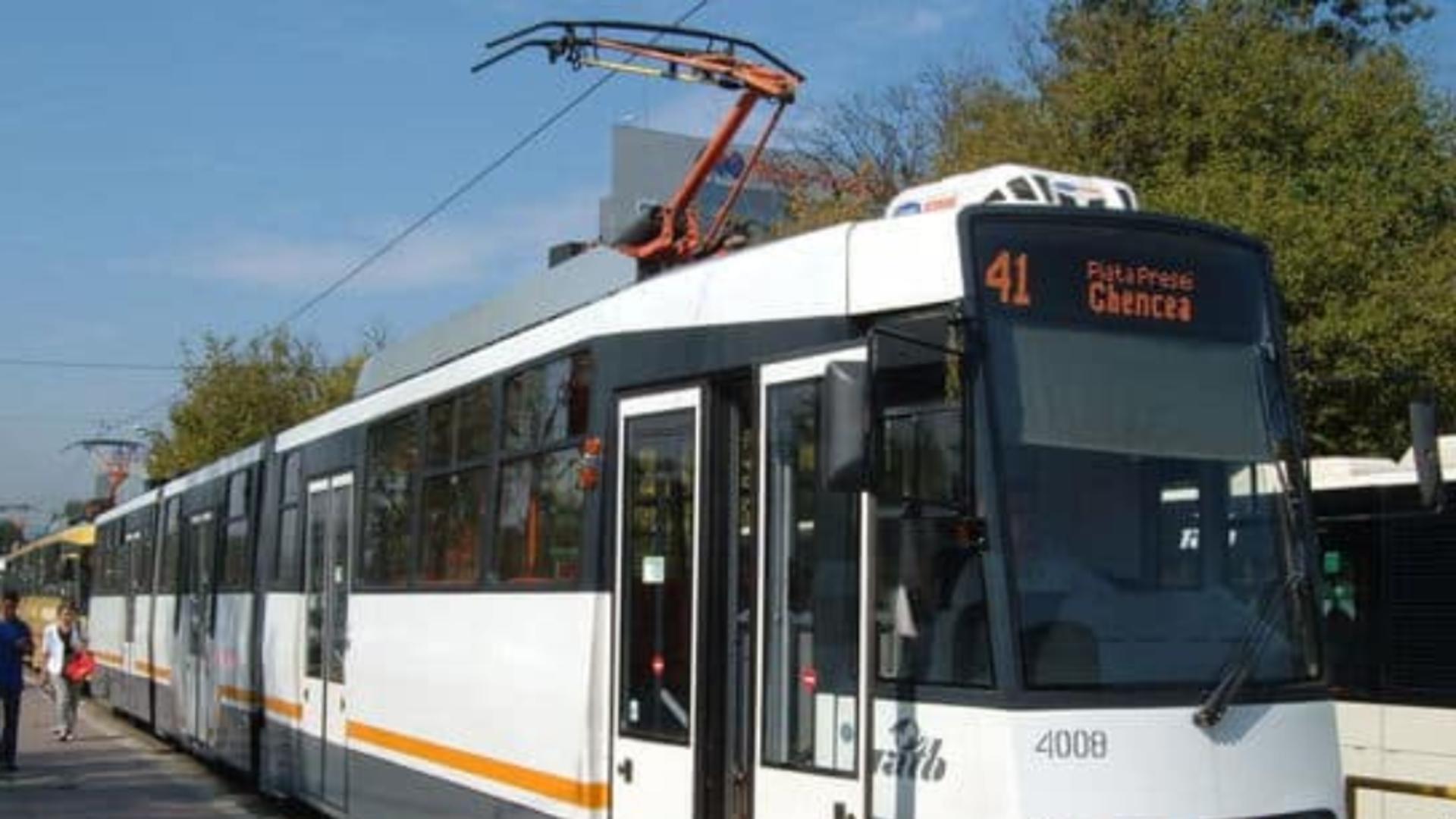 Circulaţia tramvaielor pe linia 41 - blocată peste 2 ore pe Șoseaua Virtuții, spre Piața Presei
