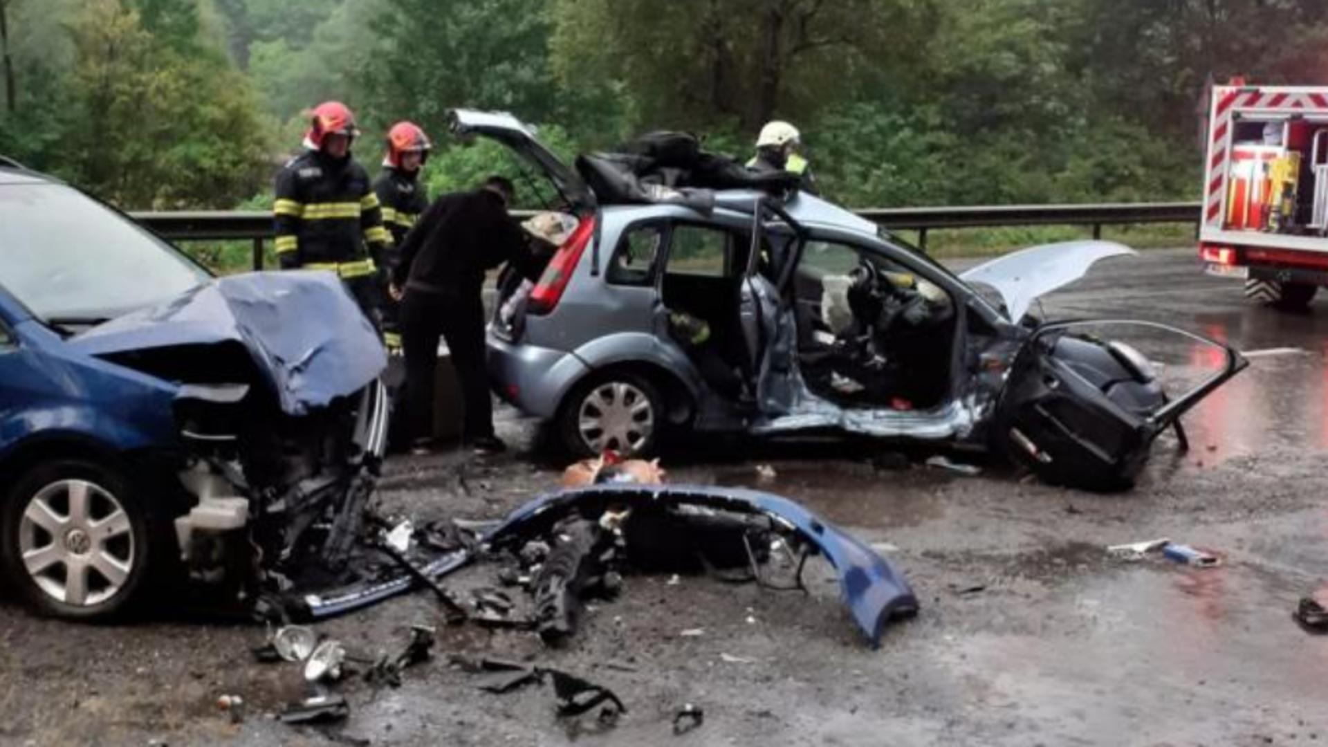 Accident rutier cumplit în Cluj - O tânără a murit și alte 3 persoane, rănite, inclusiv un copil de 10 ani