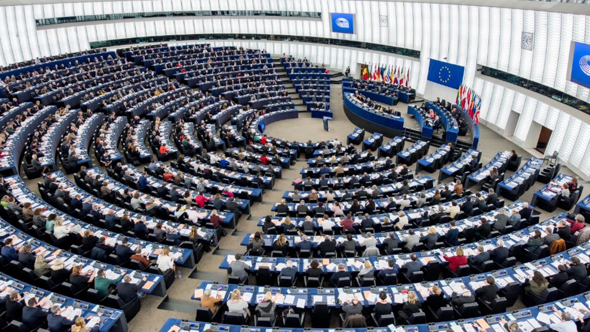 Propunerea Comisiei privind ”taxonomia verde” a trecut de Parlamentul European! Mesajele lui Iohannis, Ciucă și Popescu