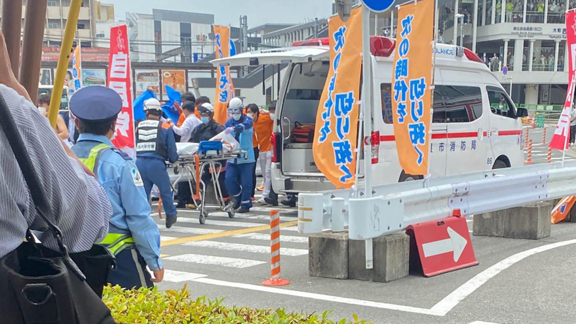 Shinzo Abe transportat la spital / FOTO: Profimedia