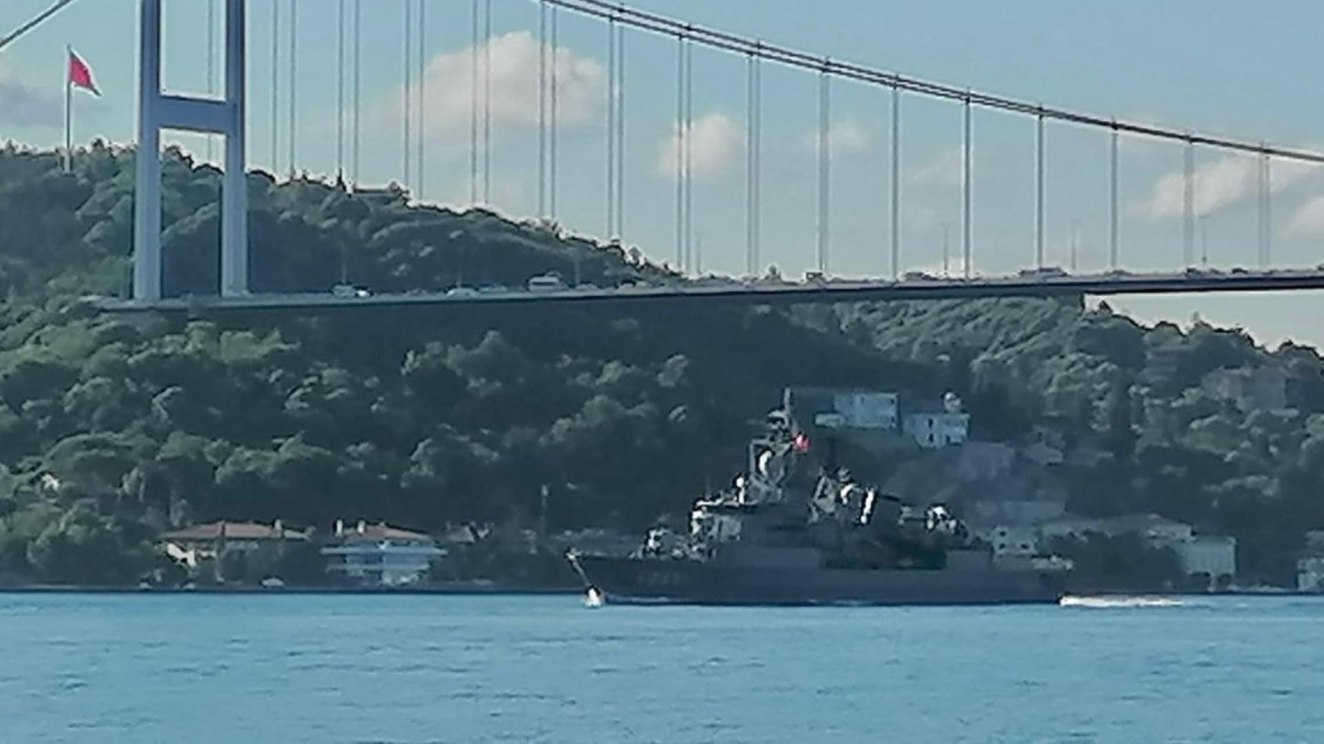 Fregate turcești în Marea Neagră. Foto/Captură video