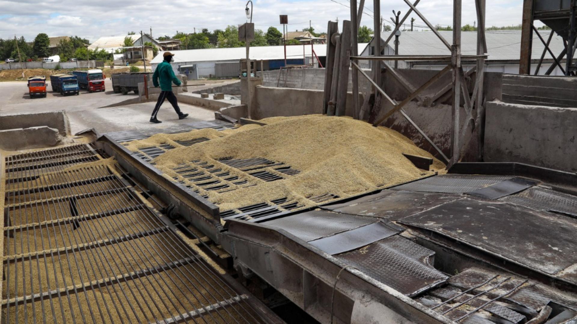 Rusia permite exporturile de cereale, dar nu oprește invazia Ucrainei. Foto/Profimedia