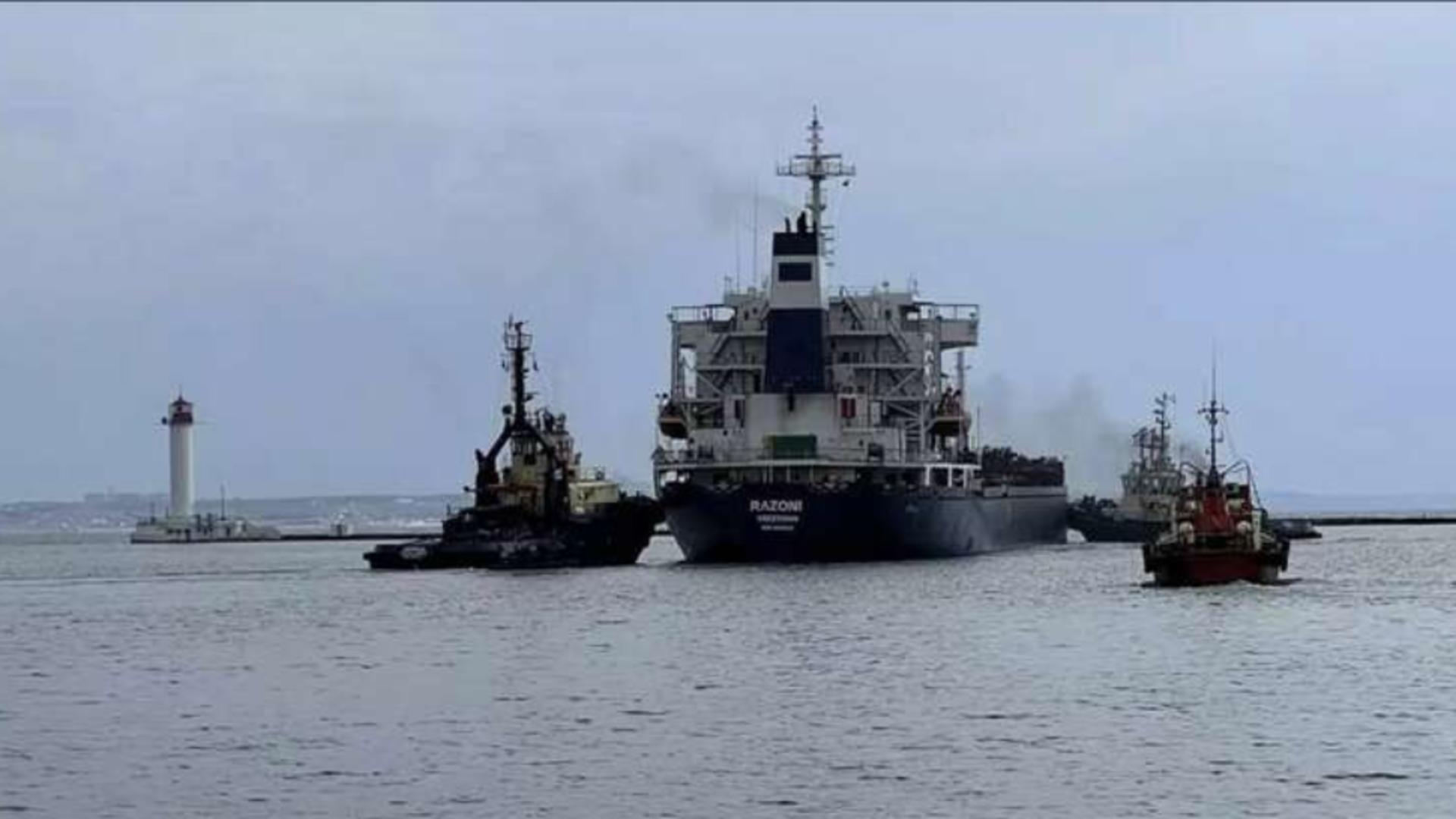Prima navă cu cereale ucrainene a părăsit luni portul Odesa, după 5 luni de la începutul războiului lui Putin