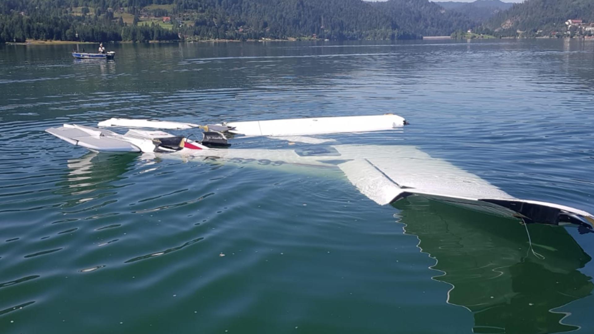 ALERTĂ în Bistrița Năsăud! Un avion ușor s-a prăbușit în lacul Colibița - 2 VICTIME. Pilotul A MURIT