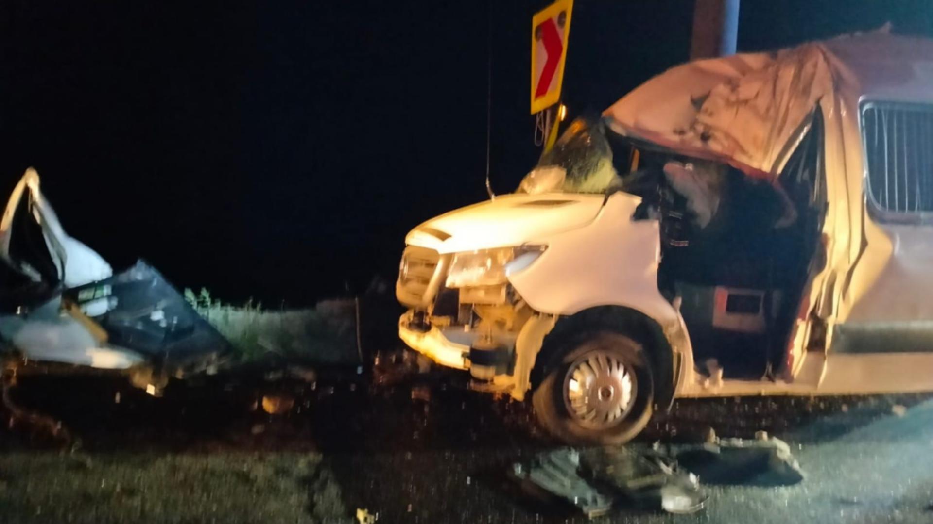 CARAMBOL cu 5 mașini pe Valea Oltului: 6 persoane au fost rănite 