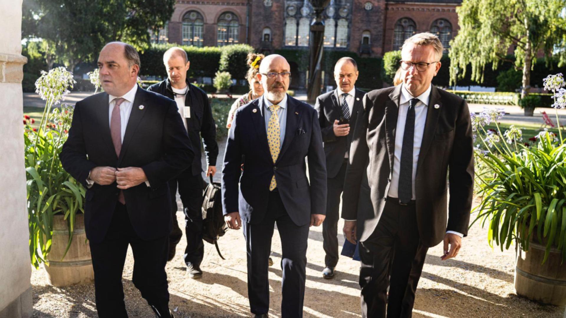 Reuniune Copenhaga/ Foto: Twitter ministrul apărării danez Morten Bodskov
