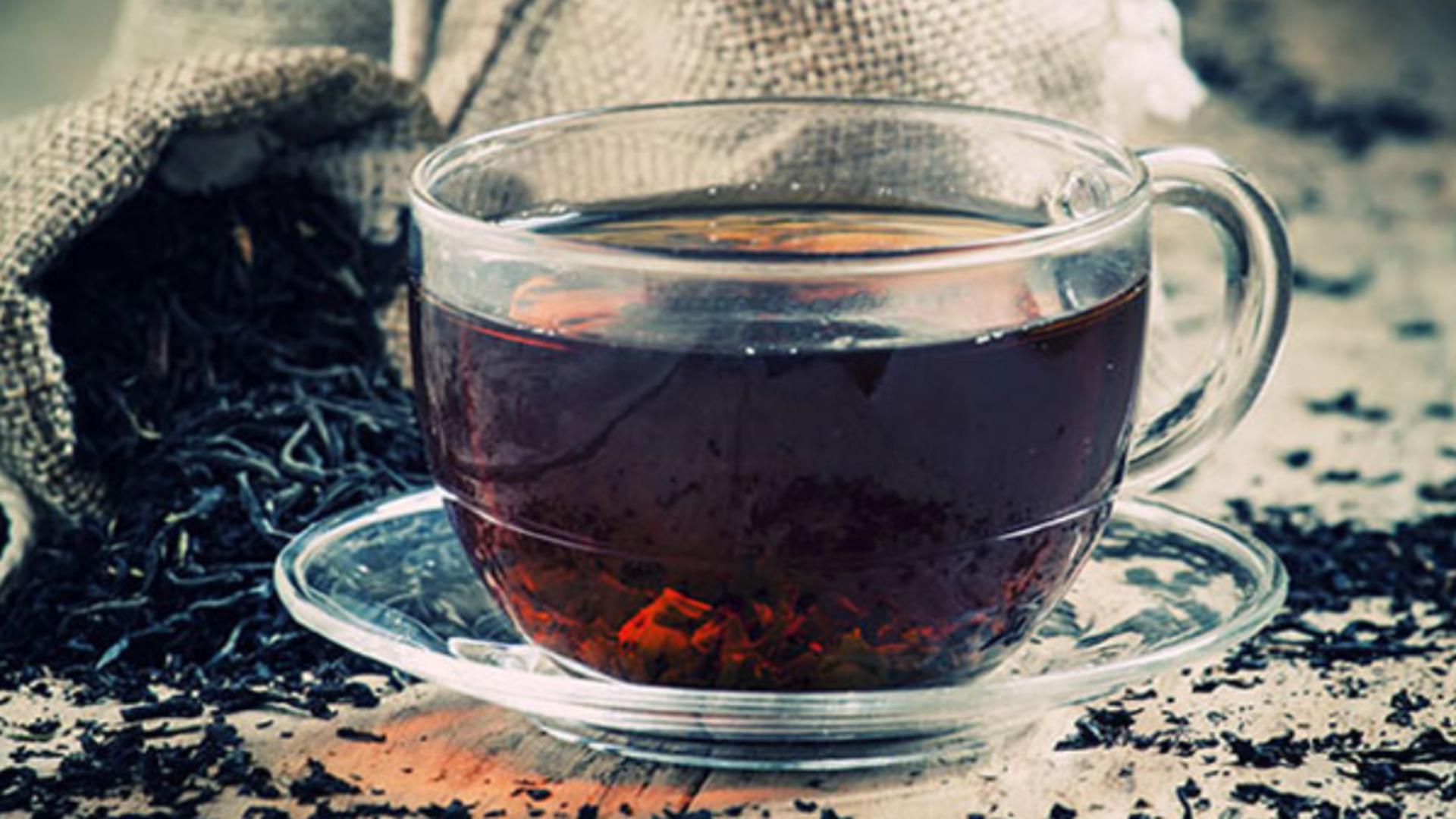 RISCUL de mortalitate poate fi redus cu 2 căni de ceai negru - Ce beneficii mai are ceaiul negru