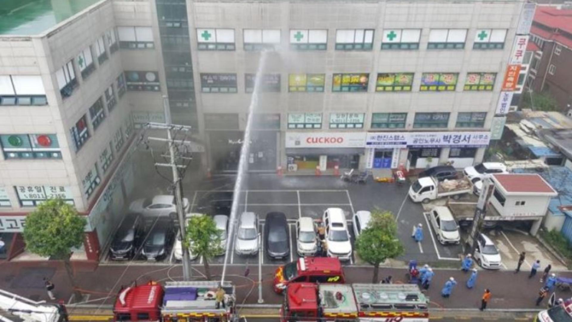 Spitalul de dializă din Incheon a luat foc. Foto/Korea Times