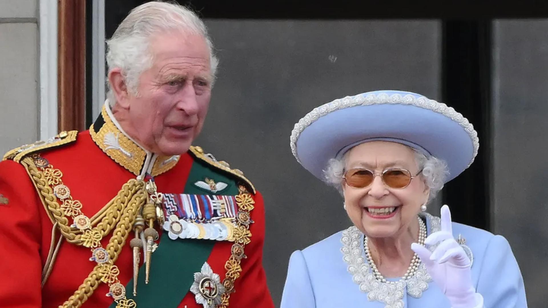 Regele Charles al III-lea și Regina Elisabeta a II-a  Foto: Profi Media