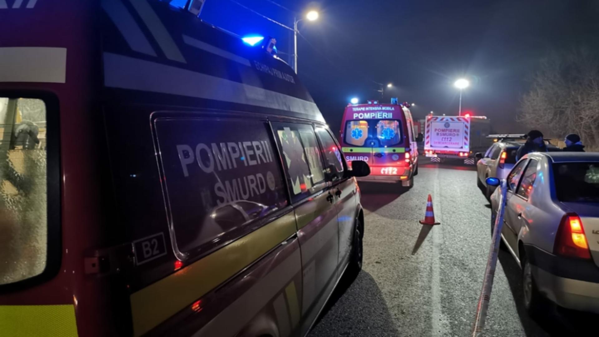 IMPACT VIOLENT între un microbuz și o autoutilitară, în județul Constanța. O persoană a murit