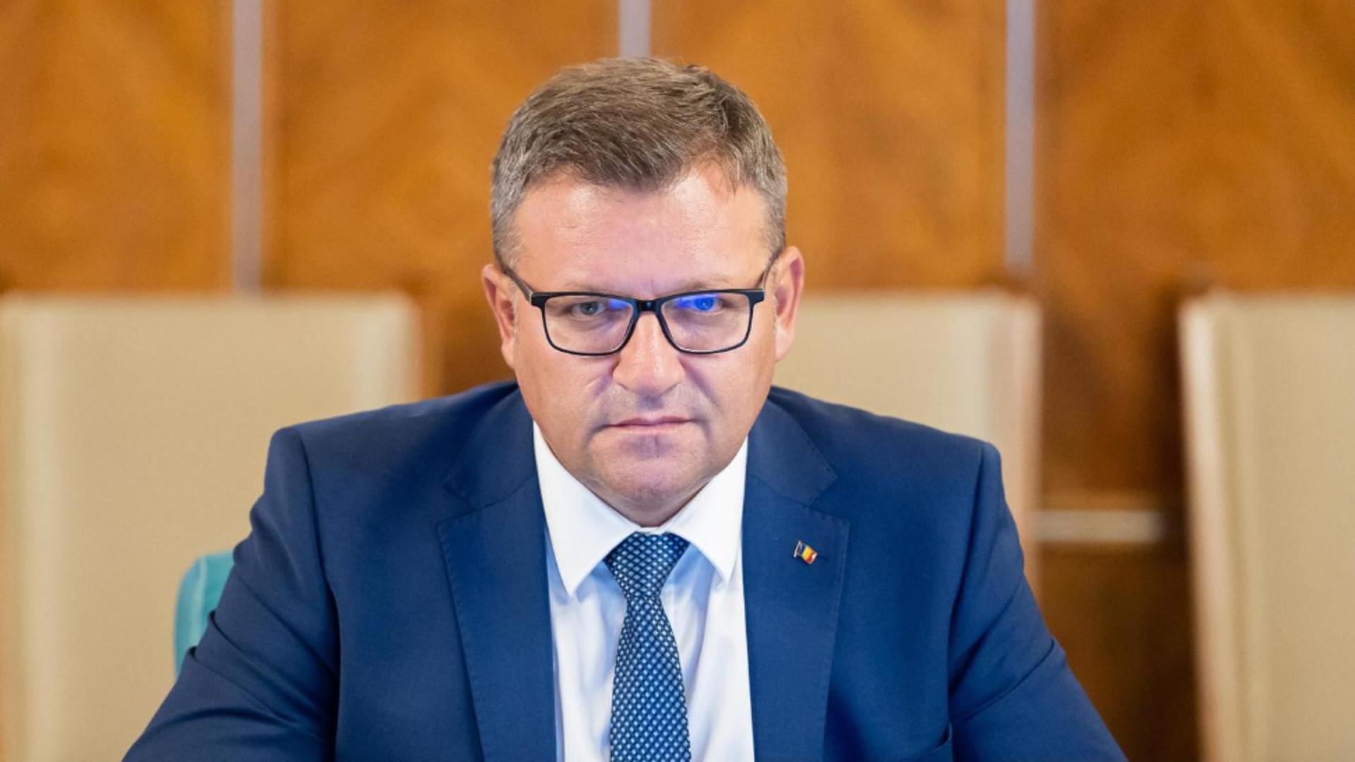  Ministrul Muncii Marius Budăi 