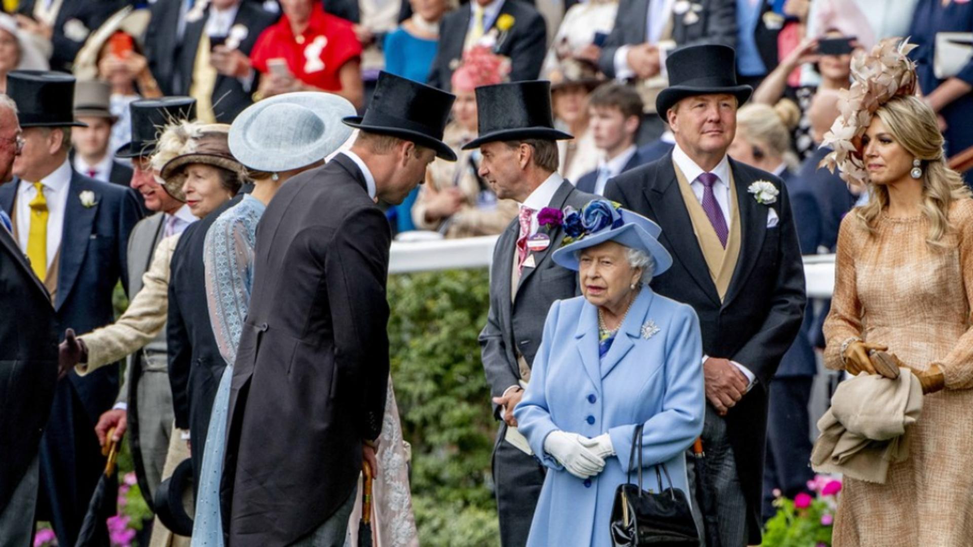 Prințul William și Regina Elisabeta a II-a (Profimedia)