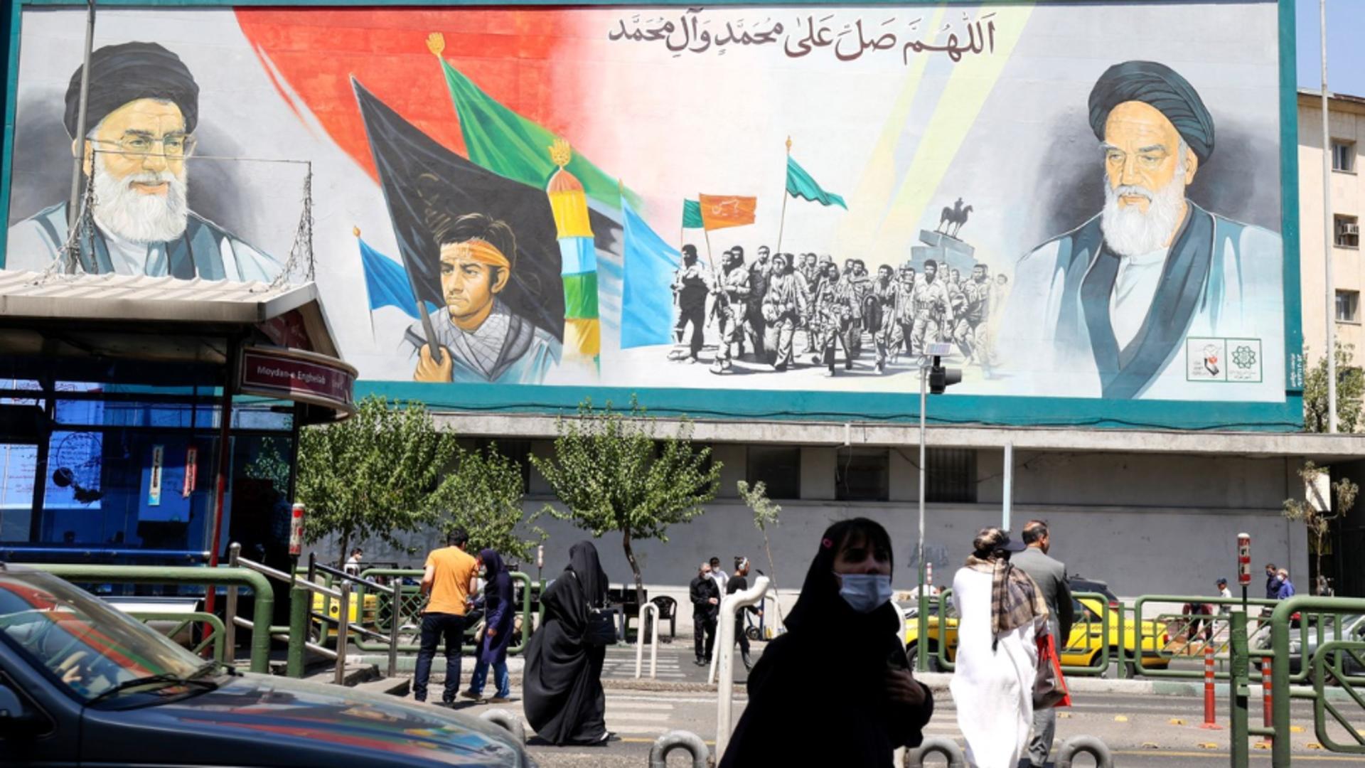 Teheran, banner al yatollahului Ali Khamenei (Profimedia)