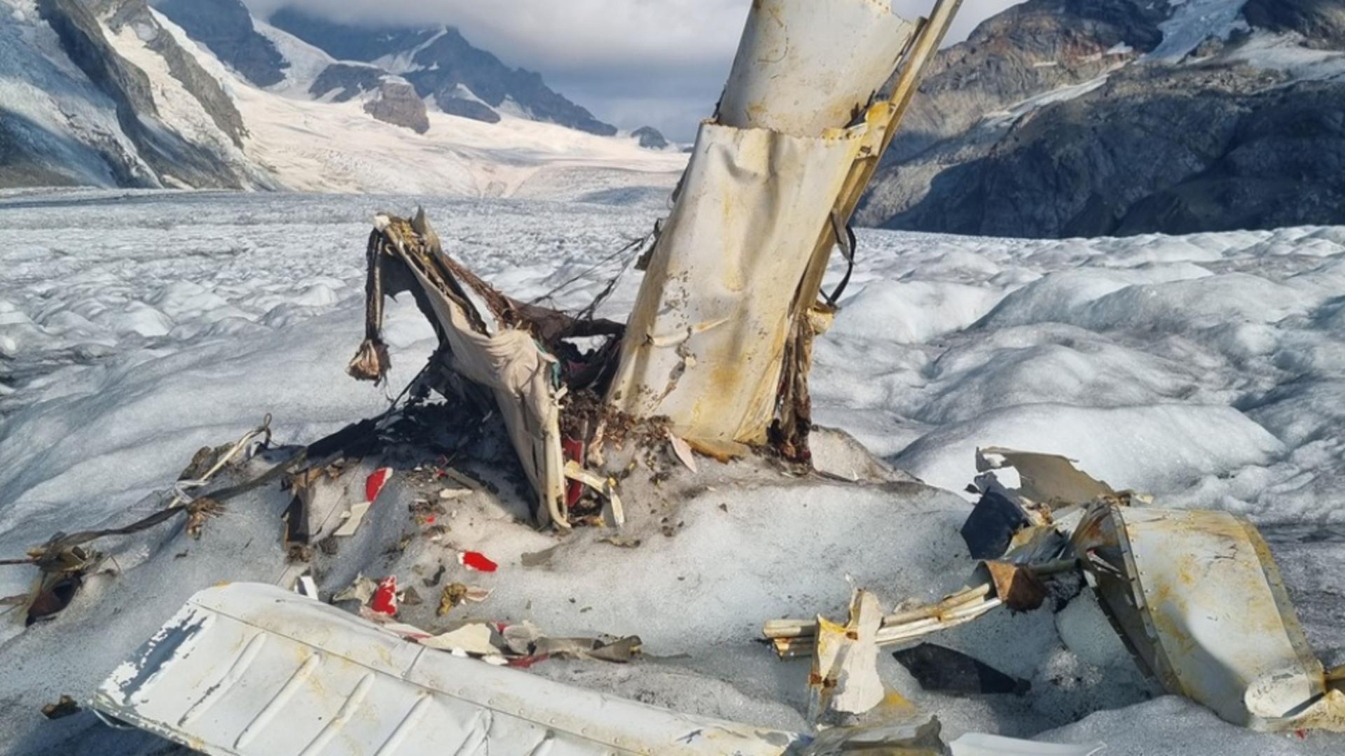 Avion dispărut acum 50 de ani, scos la suprafață după topirea unui ghețar / Foto: Profi Media