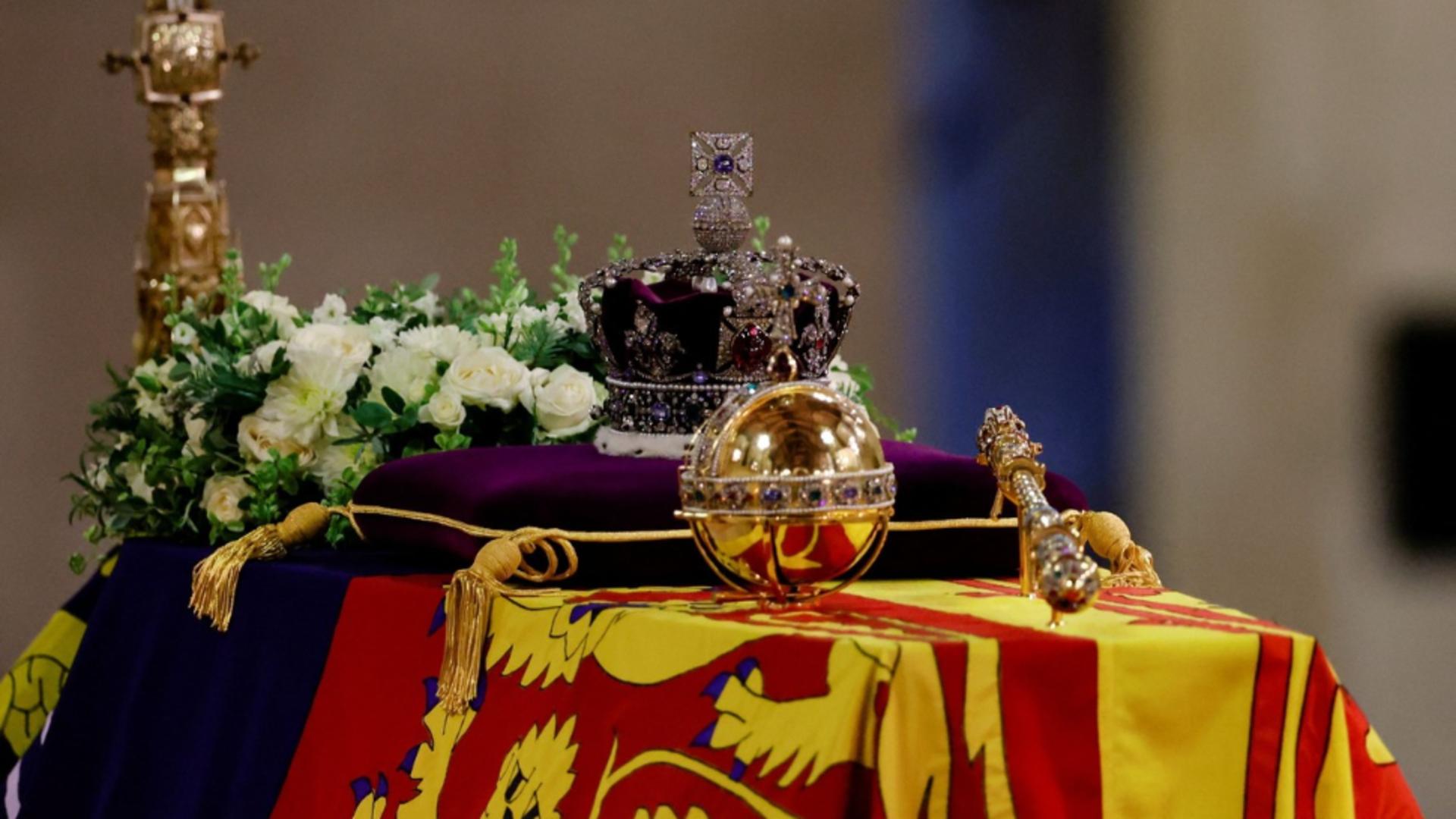 Procesiune grandioasă la funeraliile Reginei Elisabeta a II-a - Cine duce sicriul regal Foto: Profi Media