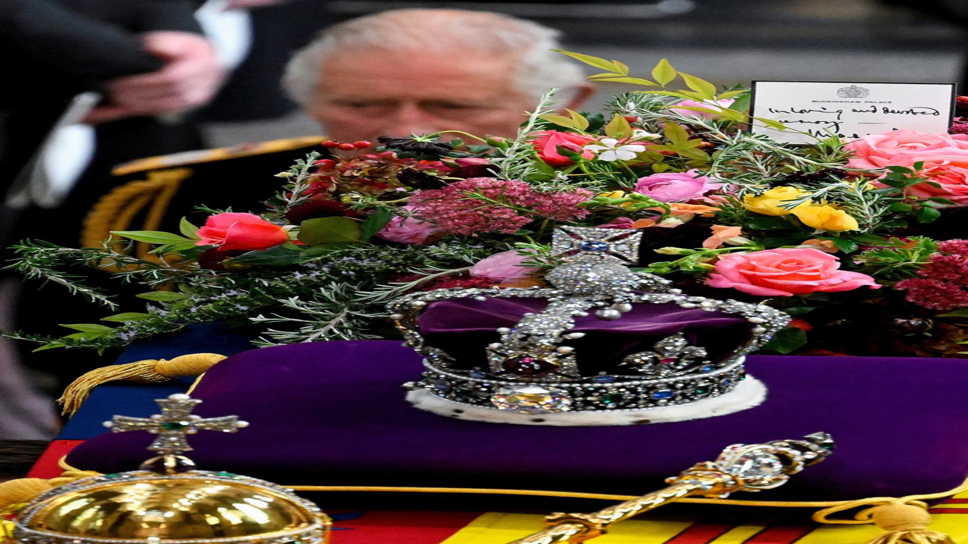 Regele Charles al III-lea la funeraliile mamei sale, Regina Elisabeta a II-a (foto: Profimedia)