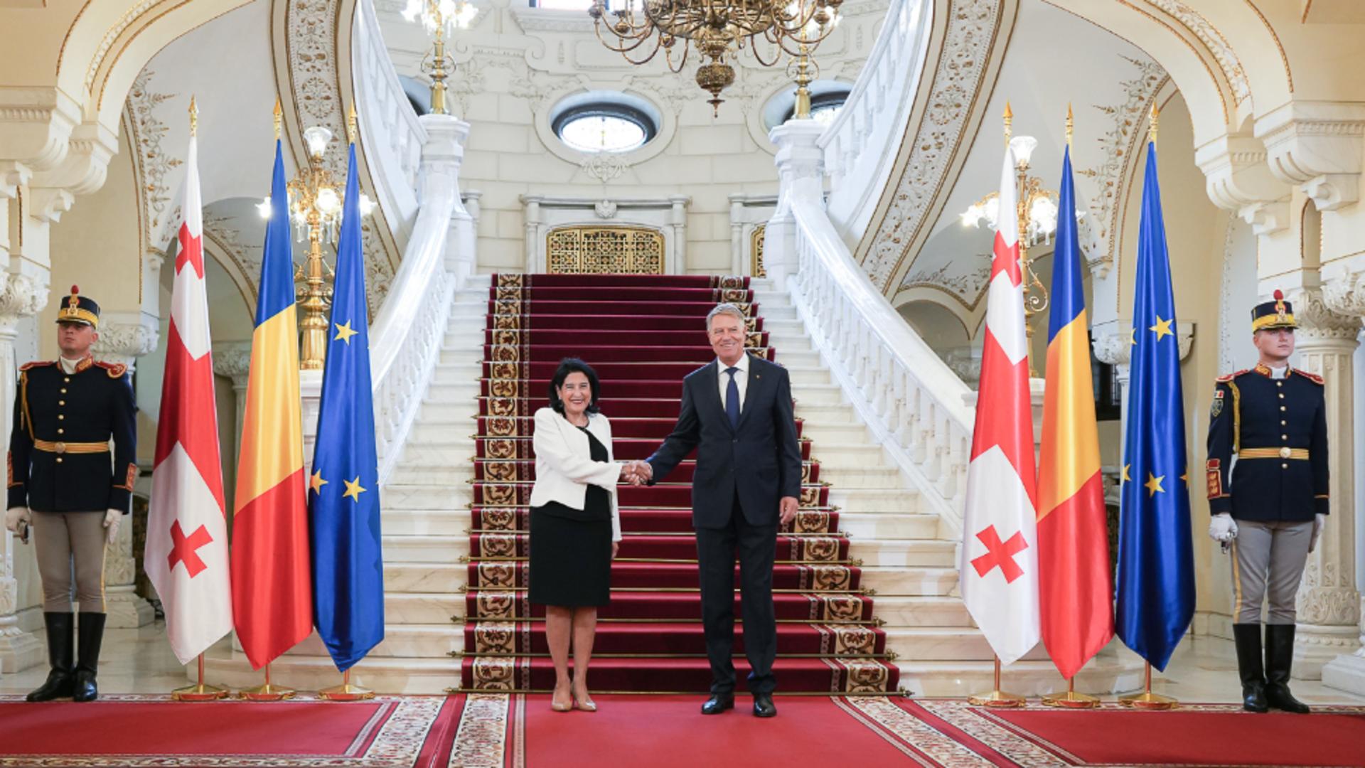Klaus Iohannis și Salome Zourabichvili/ Foto: Administrația Prezidențială