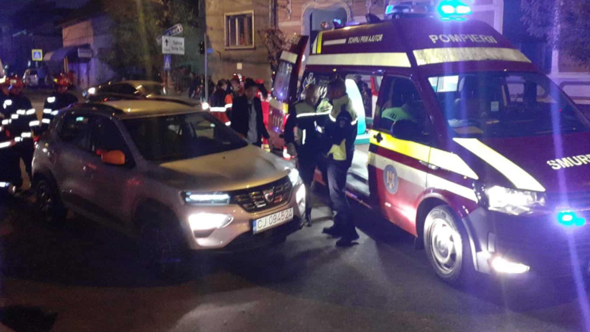 Accident grav în Dej: 2 persoane au ajuns la spital, lovite de o mașină pe trecerea de pietoni - Anunțul Poliției Cluj