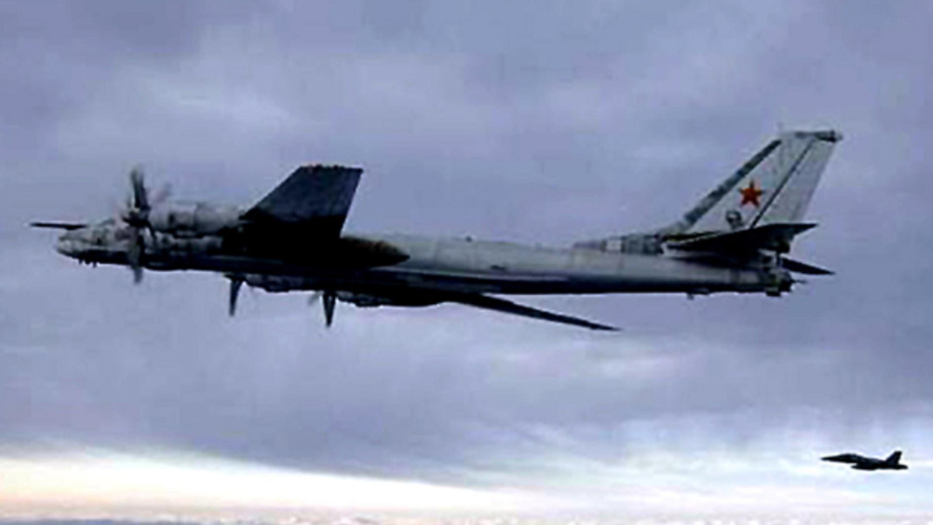 Bombardiere nucleare rusești, interceptate în apropiere de Alaska. Aviația SUA, în ALERTĂ pe fondul tensiunilor dintre Occident și Rusia