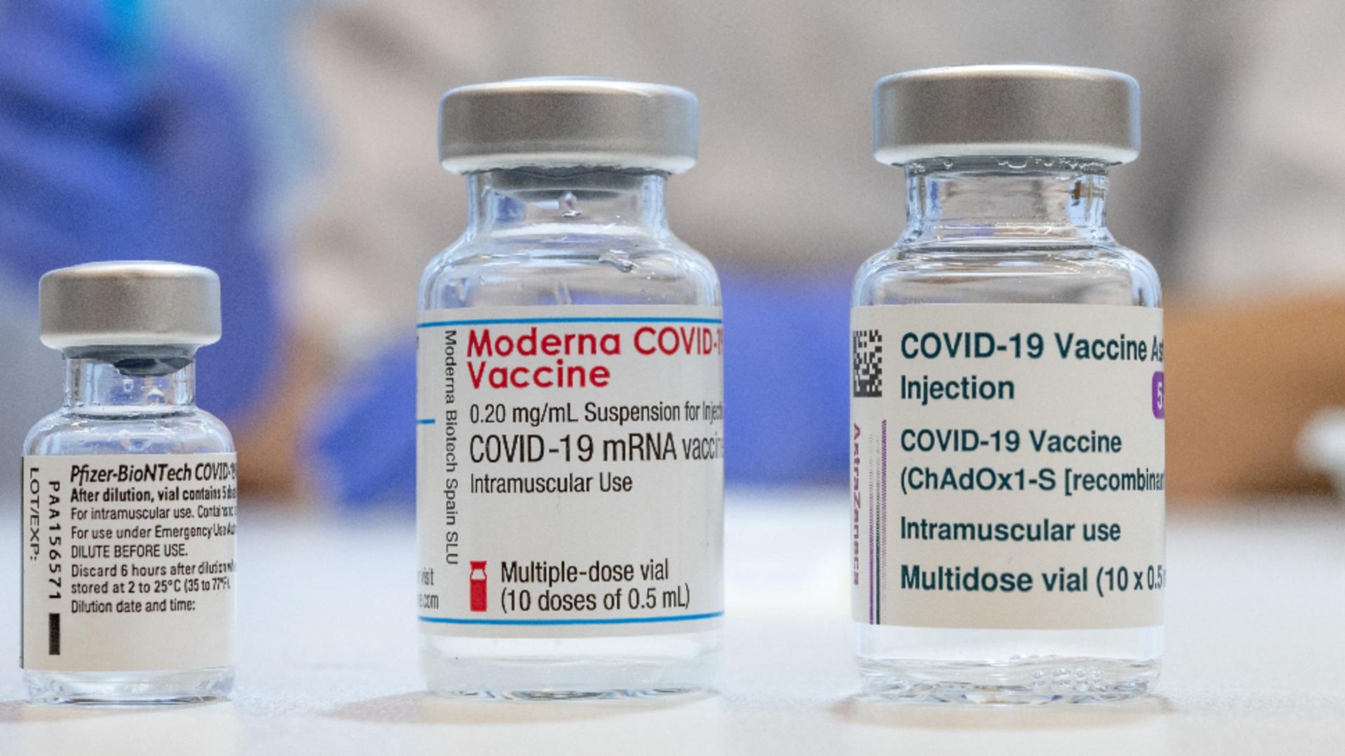 Vaccin Pfizer și Moderna/ Profimedia