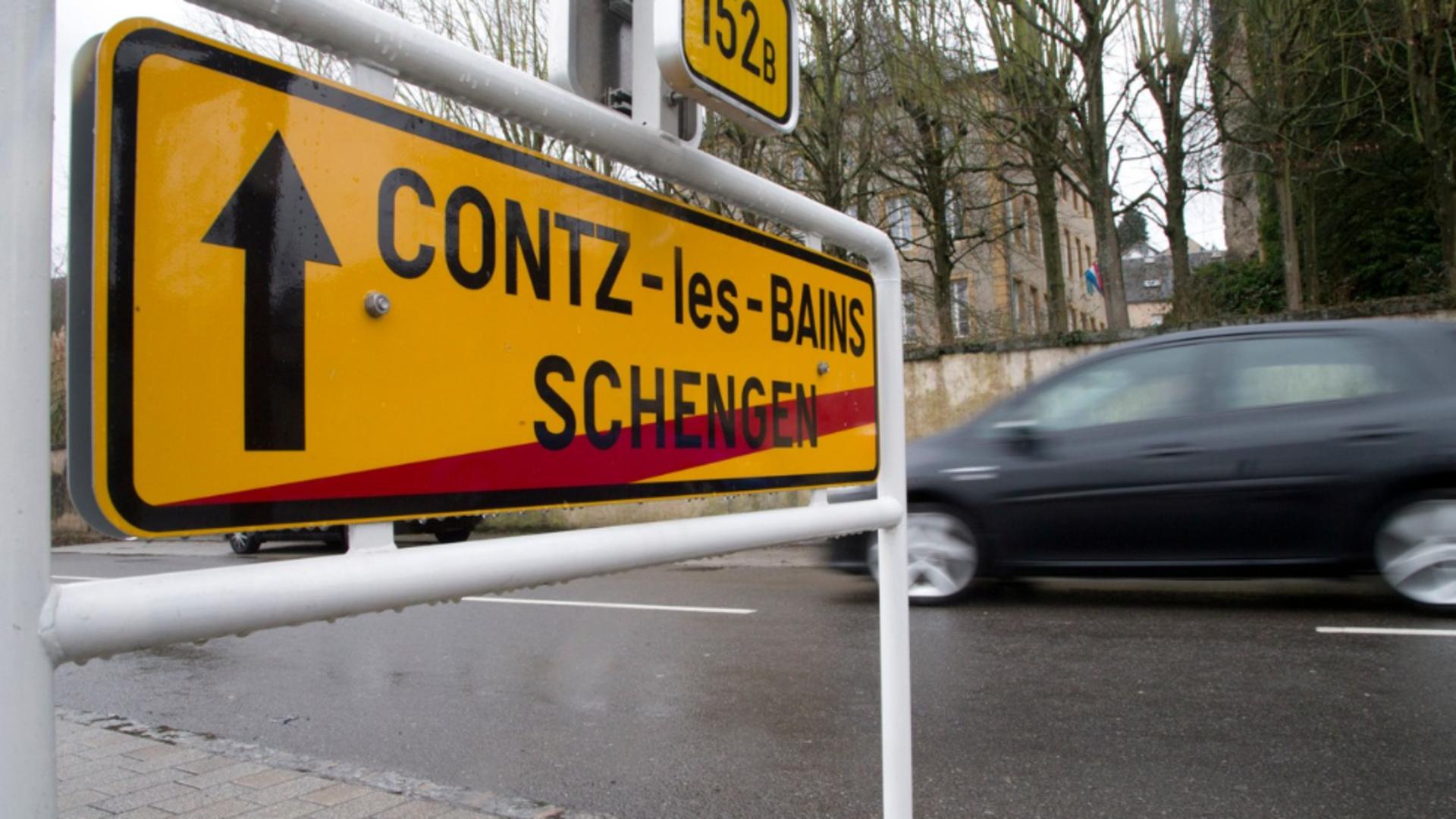 Cancelarul Nehammer şi premierul Rutte NU vor extinderea Schengen