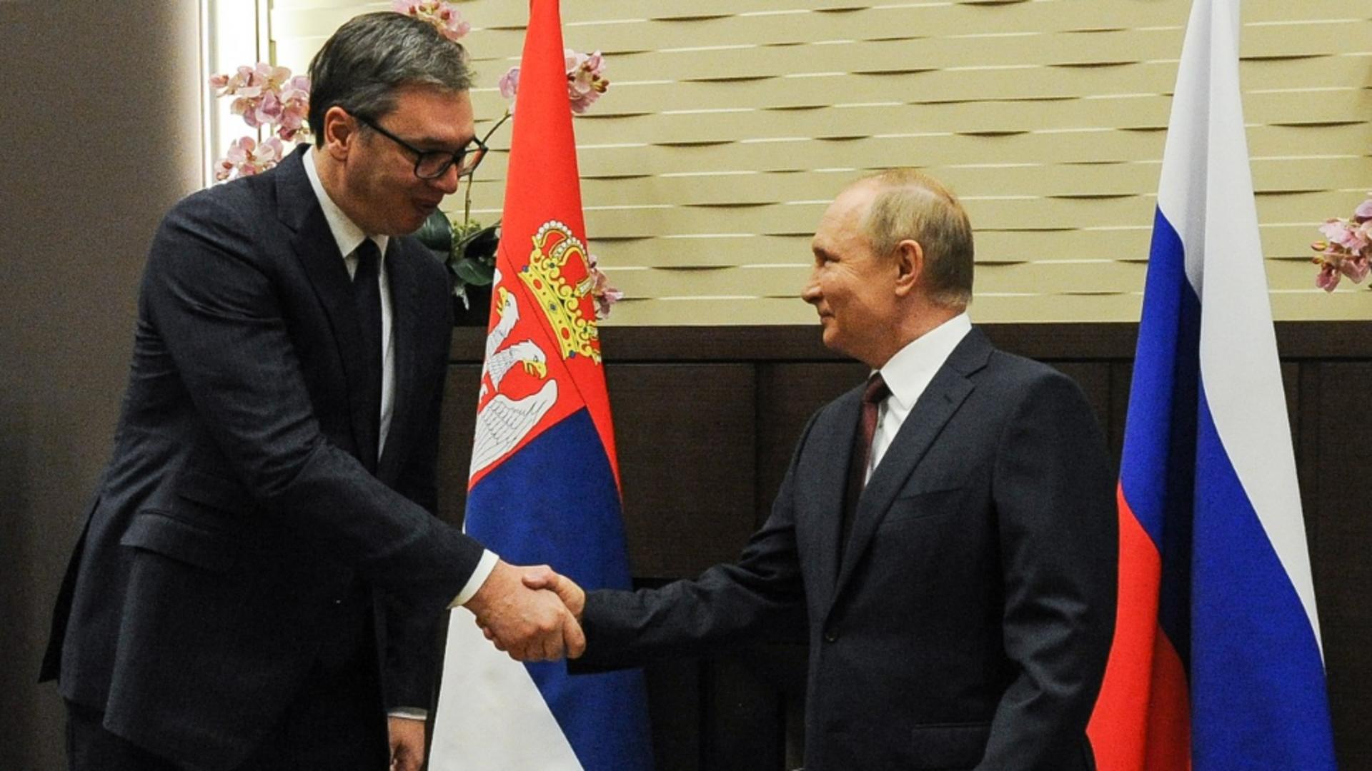 Aleksandr Vucici și Vladimir Putin (Profimedia)