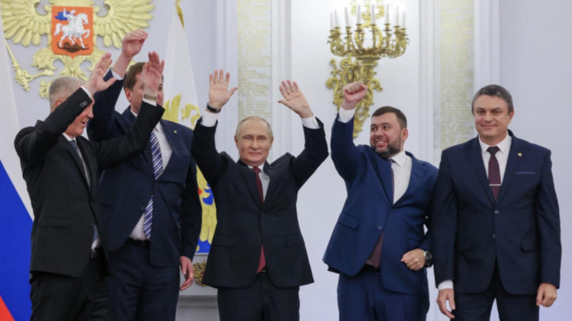 Putin și liderii celor patru regiuni anexate - Foto: Profimedia