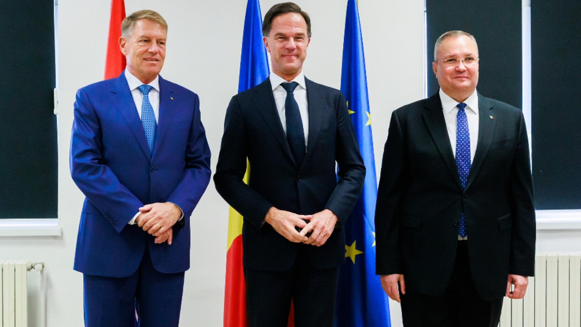 Mark Rutte, premierul Olandei, alături de Klaus Iohannis și Nicolae Ciucă. Foto/Guvern