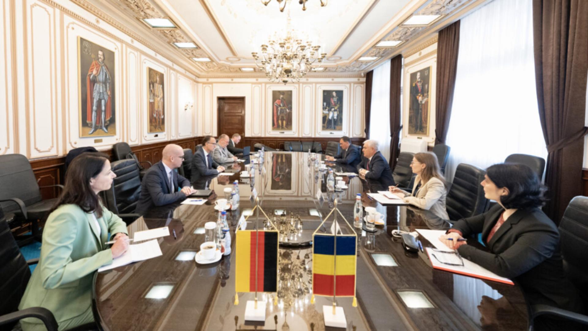 Ministrului Apărării, întrevedere cu ambasadorul Republicii Federale Germane la București