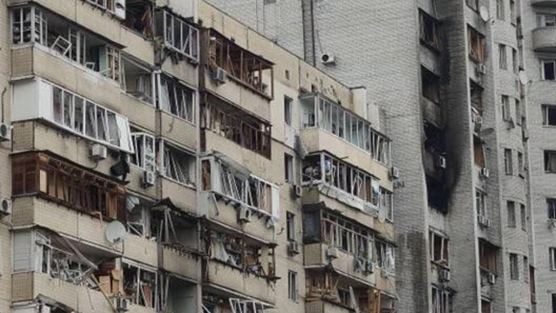Clădire avariată în Kiev/ Twitter NEXTA