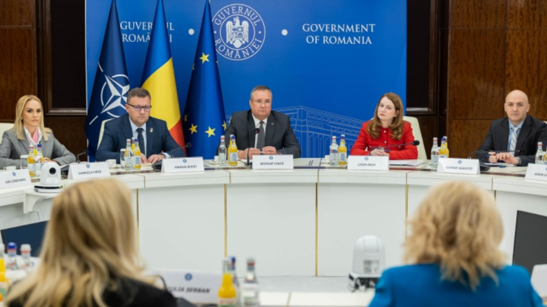 Premierul Nicolae Ciucă, discuții cu CONAF la Guvern - Măsuri pentru reducerea abandonului școlar în România