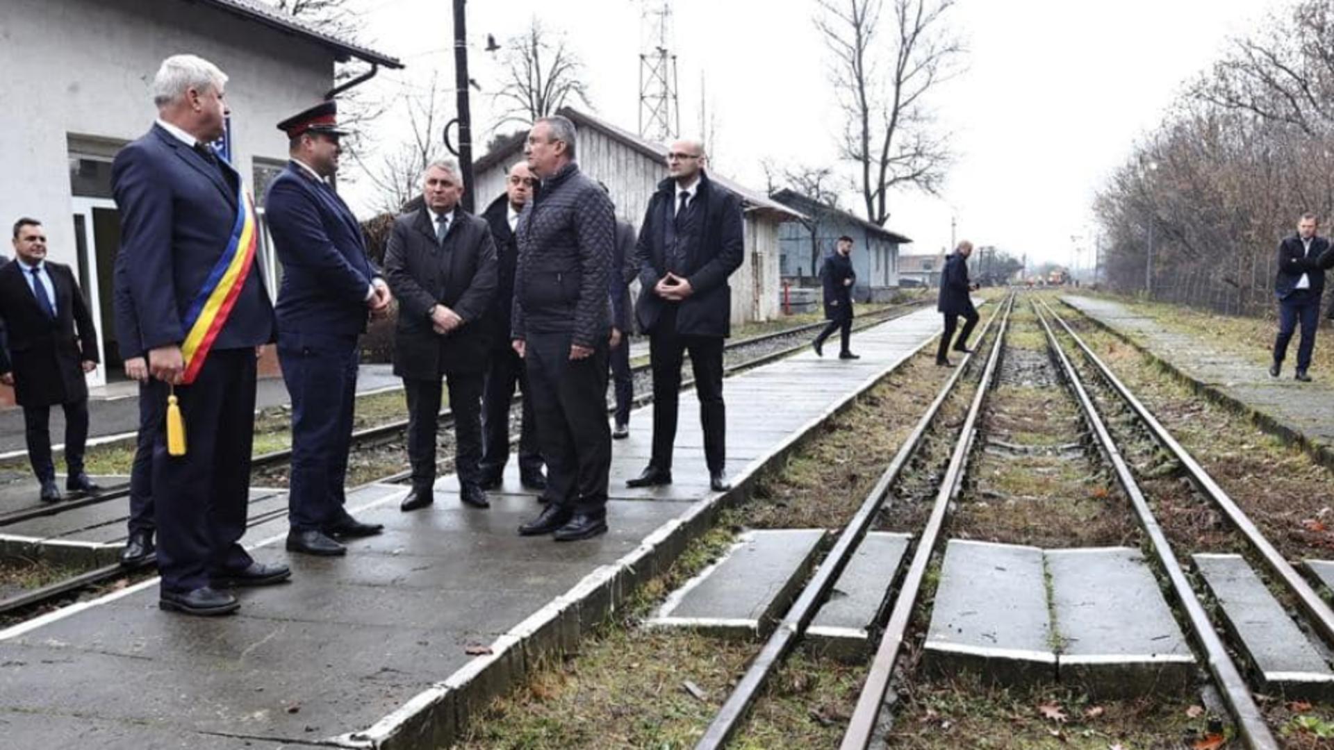 Nicolae Ciucă: „Prin îmbunătățirea traficului feroviar dinspre Ucraina, România ajută la fluidizarea transporturilor de cereale”