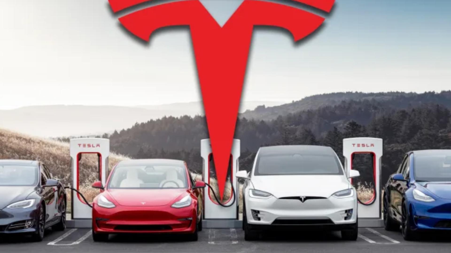 Peste 300.000 de mașini Tesla rechemate în service în America - Ce probleme sunt la farurile din spate