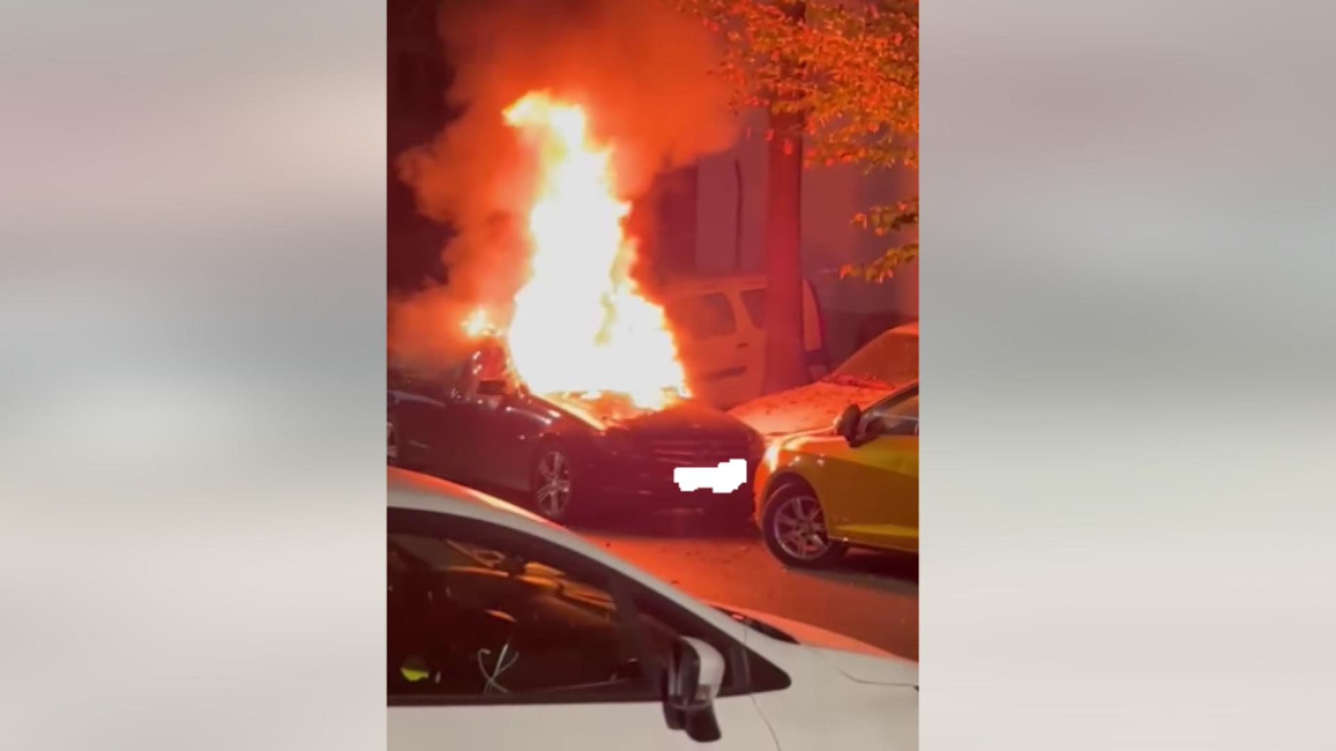 Mașină în flăcări/ Captură video