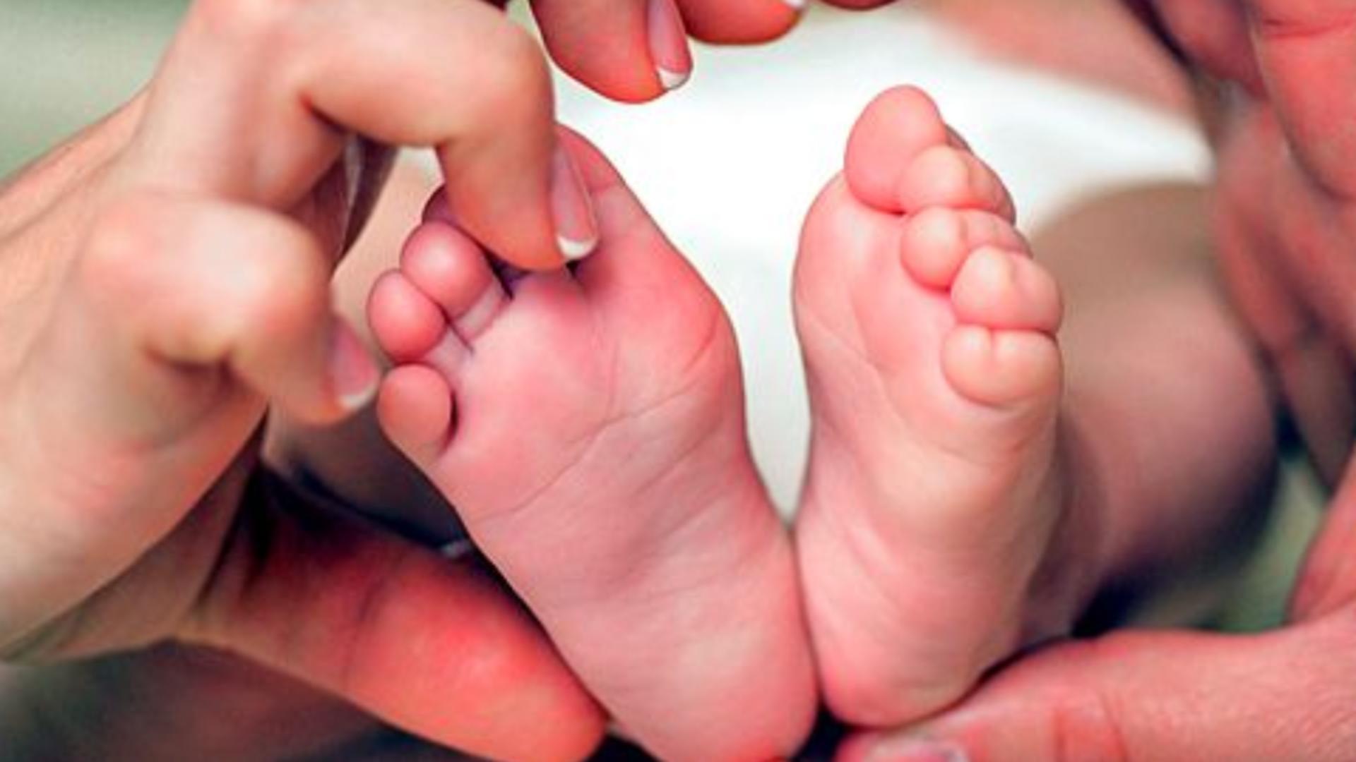 Doi bebeluși în cursa pentru titlul de copilul cu numărul 8 miliarde al Planetei - Unde s-au născut