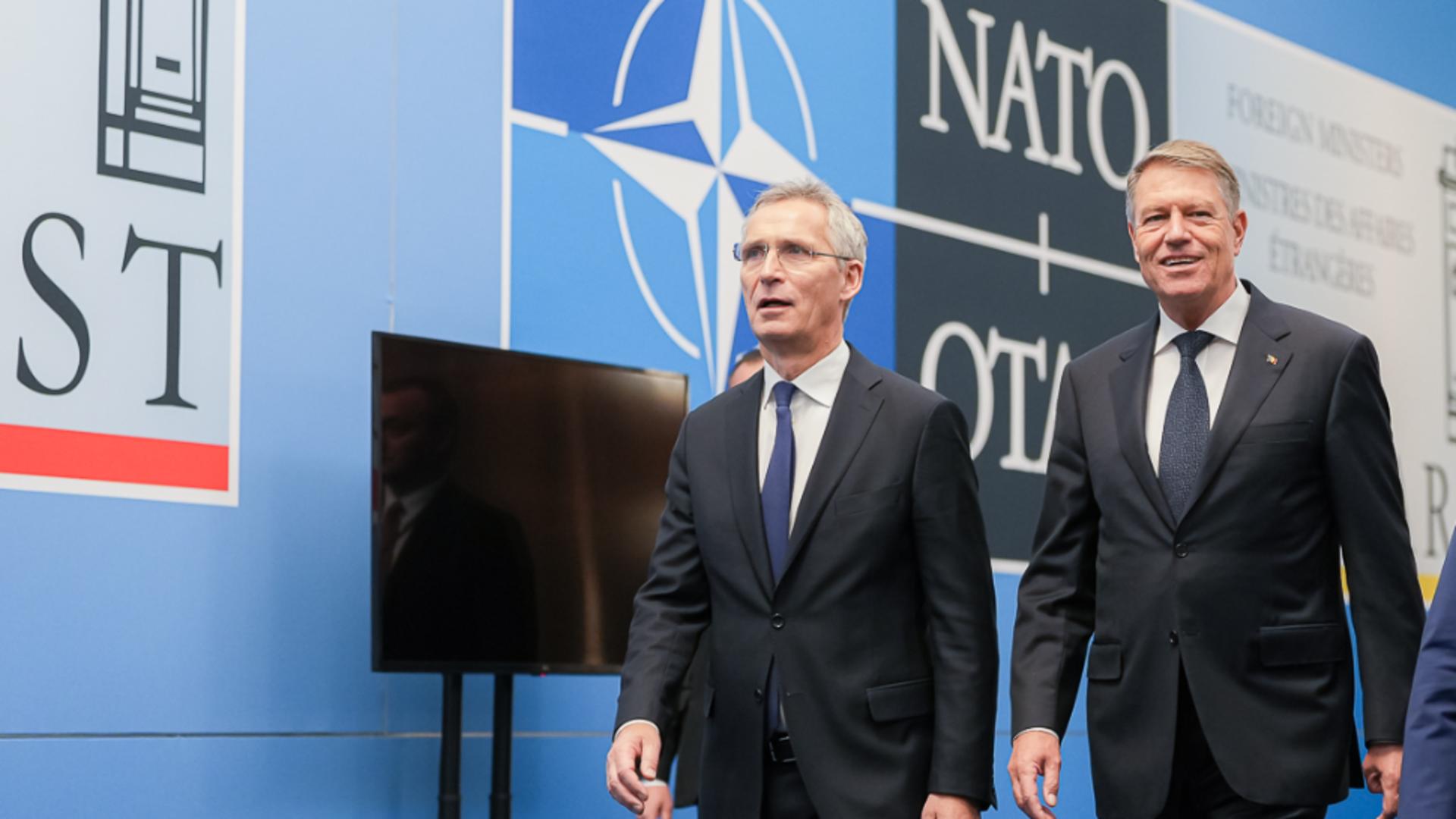 Preşedintele Klaus Iohannis a discutat cu secretarul general al NATO Jens Stoltenberg! Măsuri urgente de securitate