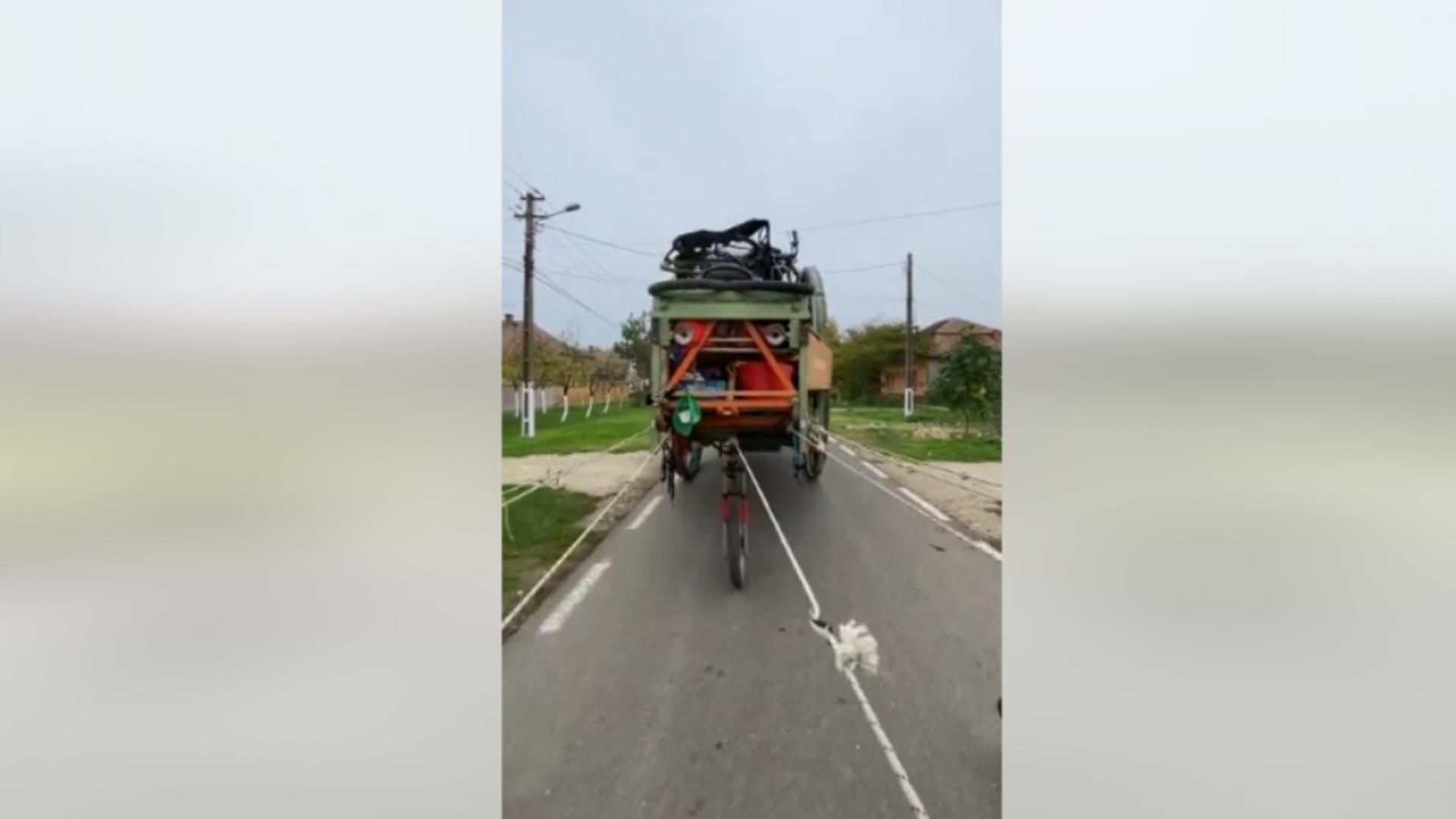 Mașinăria bizară care va circula pe străzile din România. Se deplasează cu 15 km pe zi 