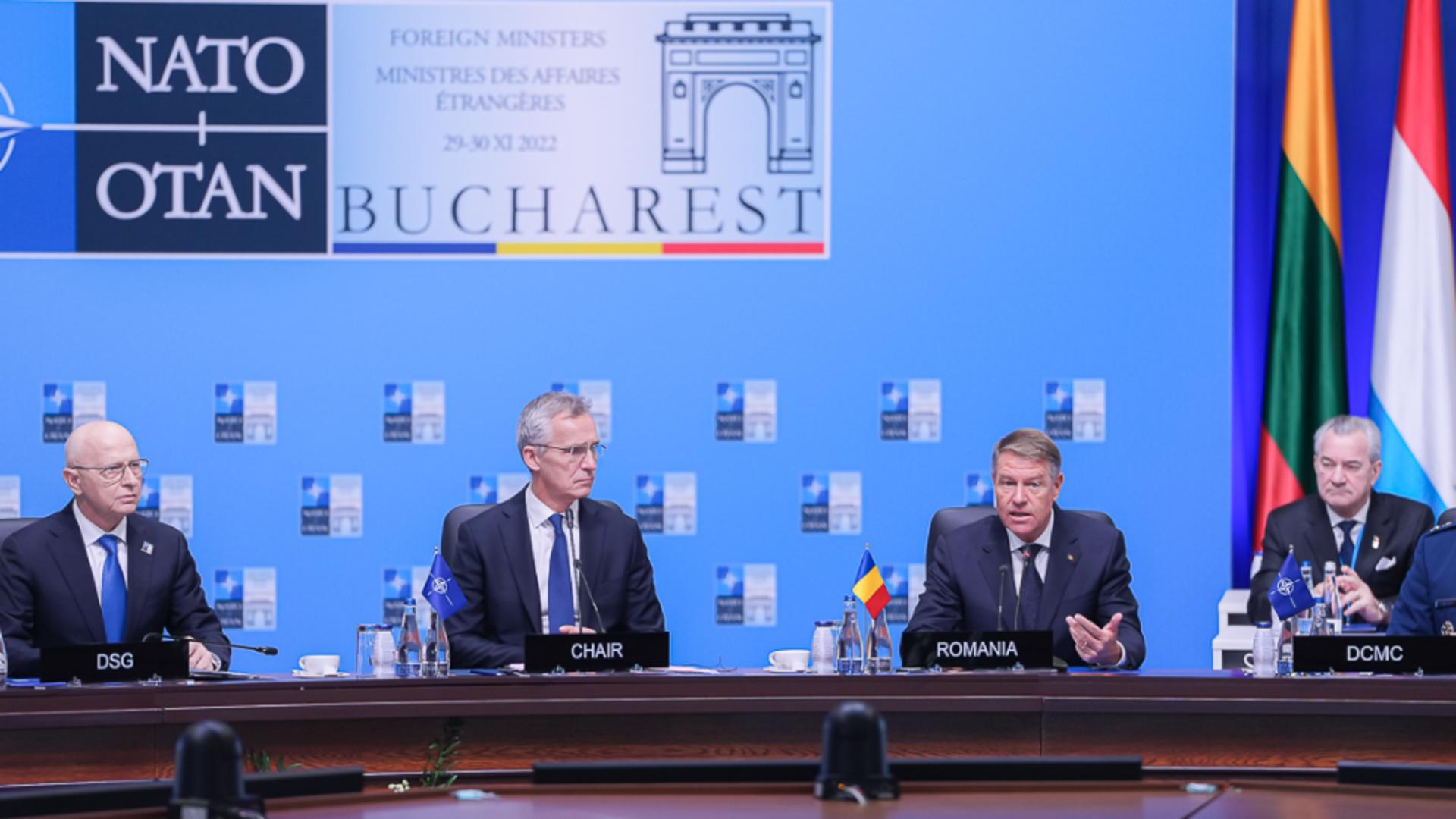 România, centrul diplomației euro-atlantice. Miniştrii de externe din ţările NATO, declaraţie comună la București