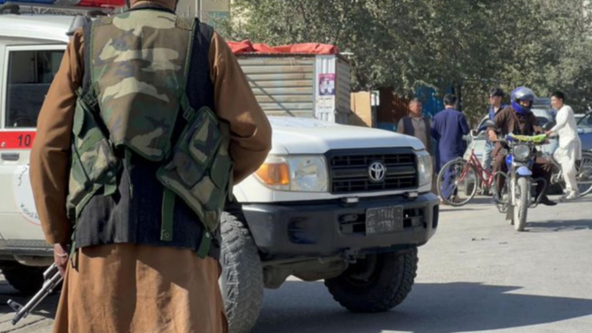 MASACRU în Afganistan - Cel puțin 36 de tineri uciși și zeci de răniți, după explozia la o școală religioasă