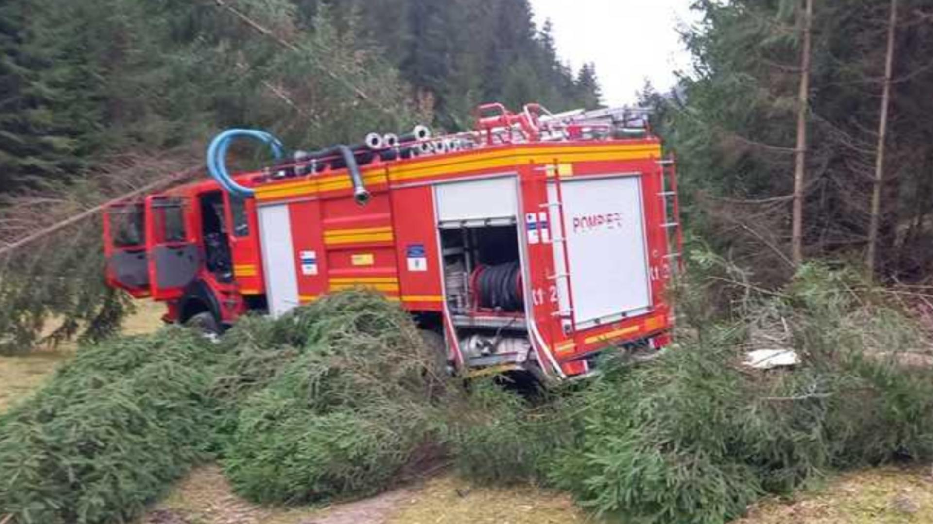 Accident cu masina de pompieri