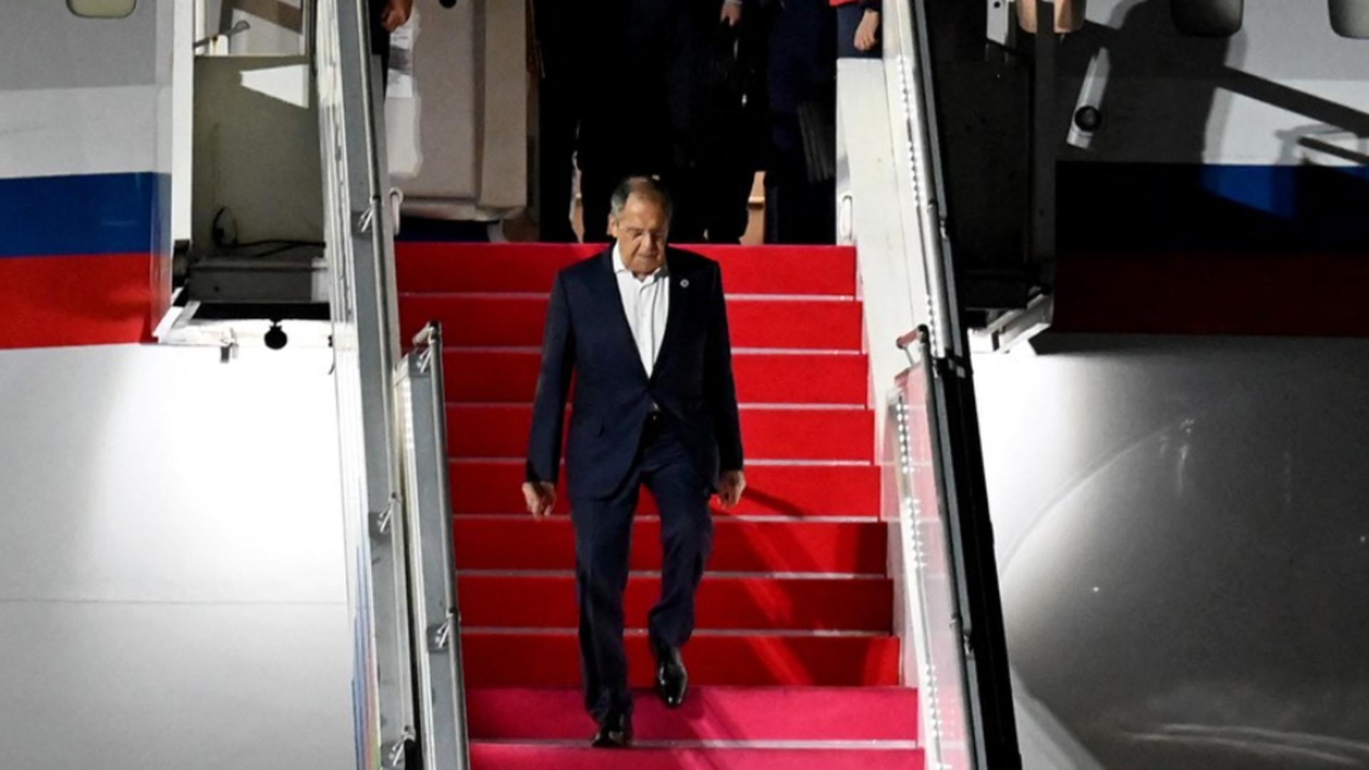 Serghei Lavrov la sosirea în Bali