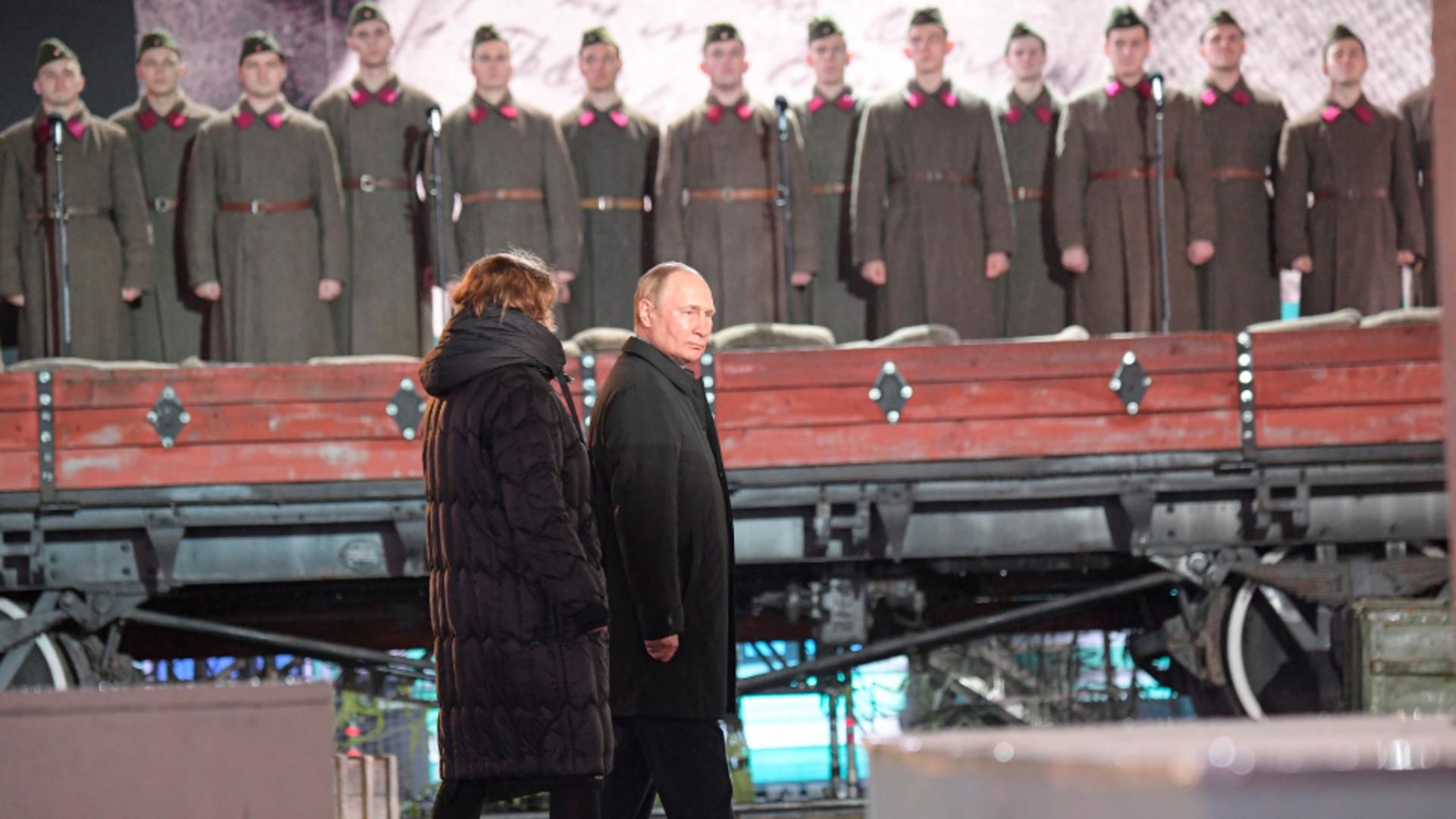 Putin, primit cu cântece sovietice în Piața Roșie. Foto/Profimedia