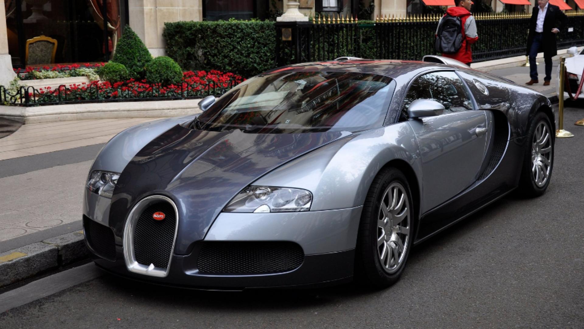 Bugatti Veyron costă nou aproape 1,7 milioane de euro. Foto/Profimedia