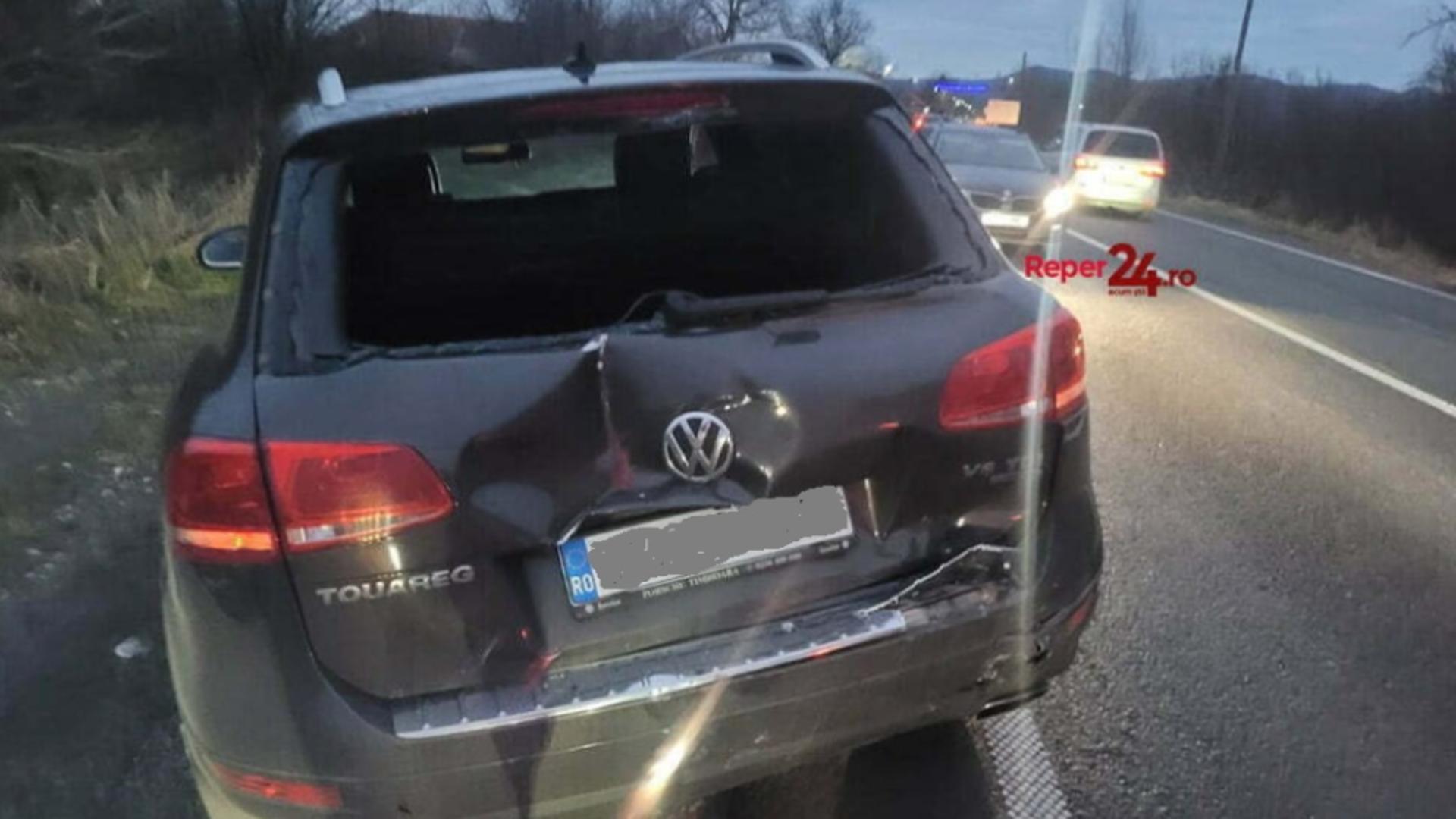 Președintele CJ Caraș-Severin - Romeo Dunca, implicat într-un accident în lanț pe DN6 - 3 mașini avariate din cauza unui TIR