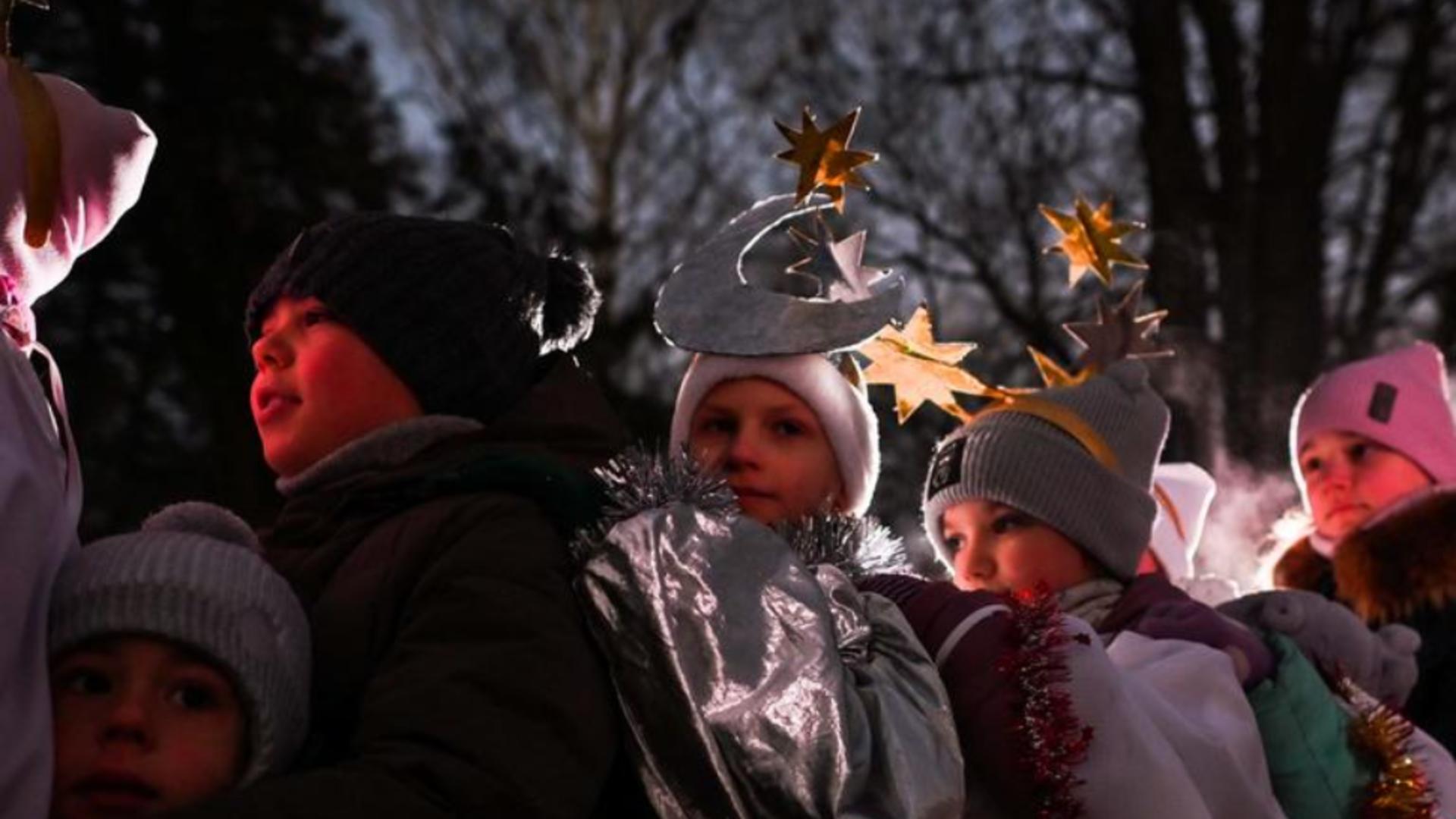 Ucraina sfidează Rusia și sărbătorește Crăciunul în război - Spectacole și colinde în Bucha, unde a fost masacrul ce a șocat lumea