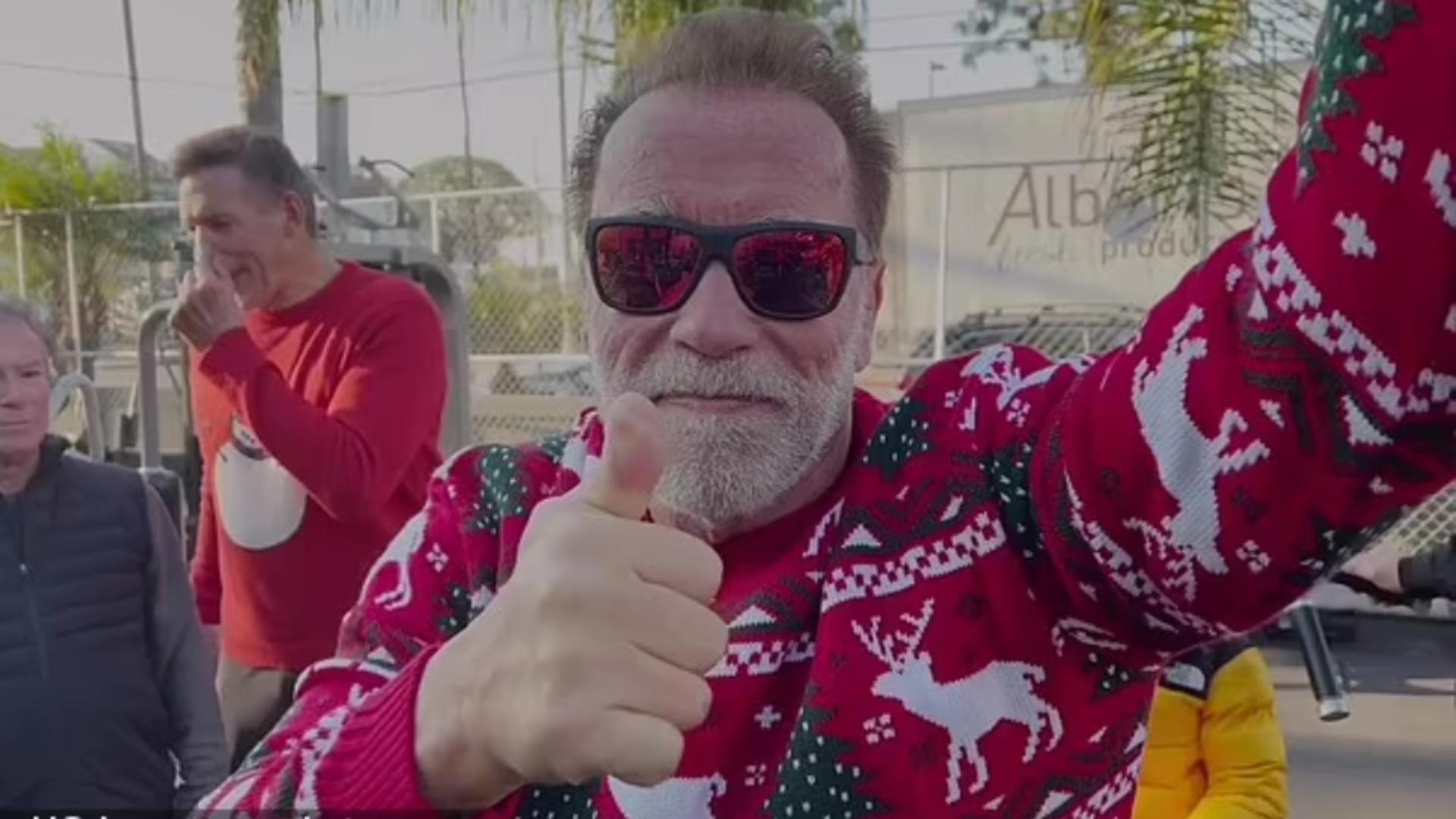Arnold Schwarzenegger, viral pe internet, de Crăciun