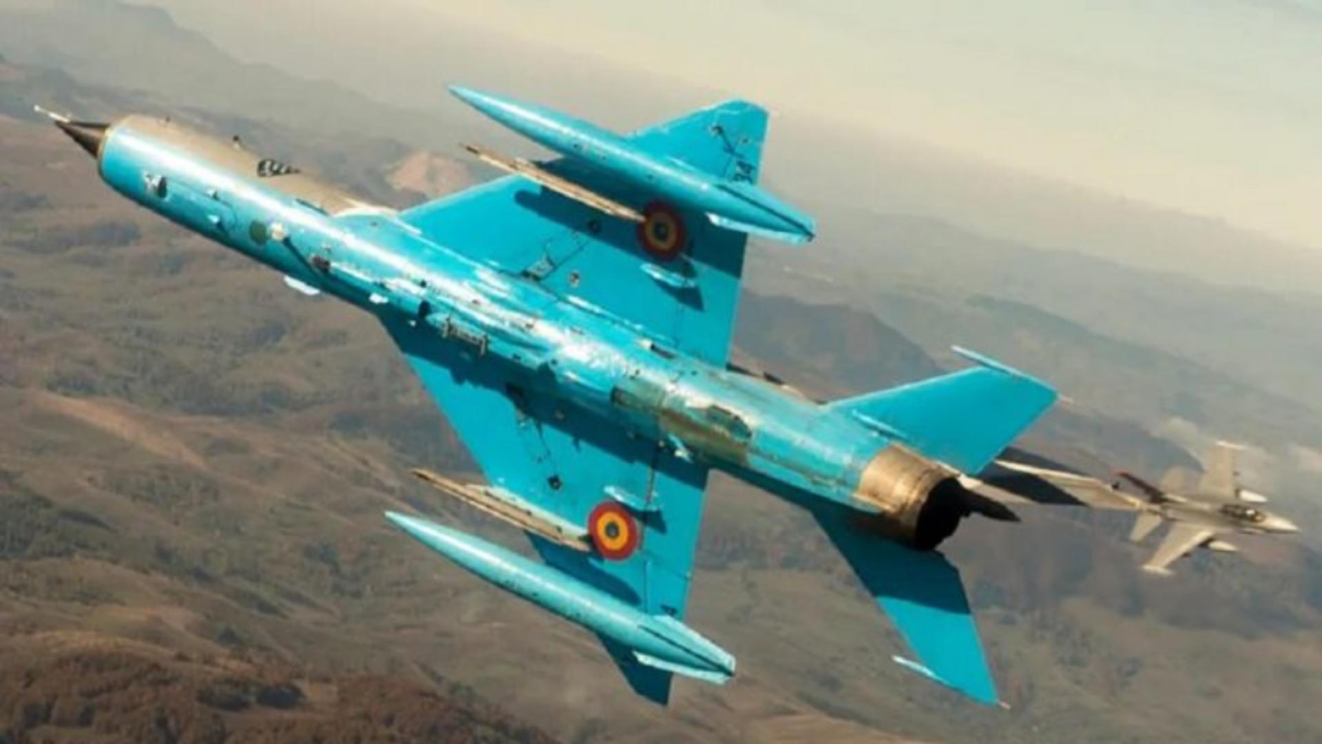 La un pas de tragedie: Un avion de vânătoare MiG-21 s-a prăbușit în Croația - Piloții, catapultați în ultimul moment