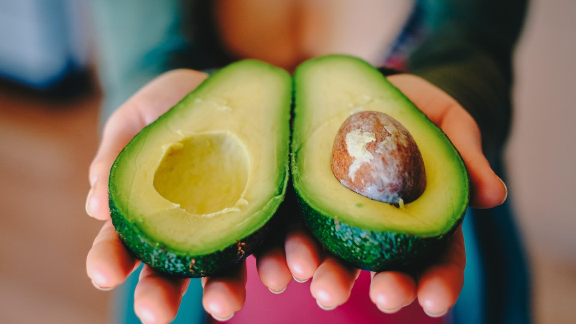 Dilema celor care vor să țină dietă: Câte calorii are un avocado. Îngrașă sau nu?