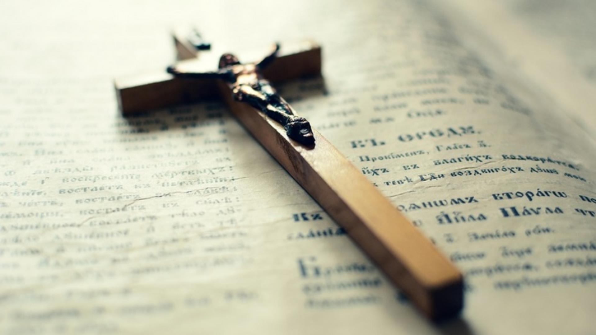 Sărbătoare 6 aprilie. Un mare sfânt este pomenit de Biserica Ortodoxă - Cruce cu negru în calendar