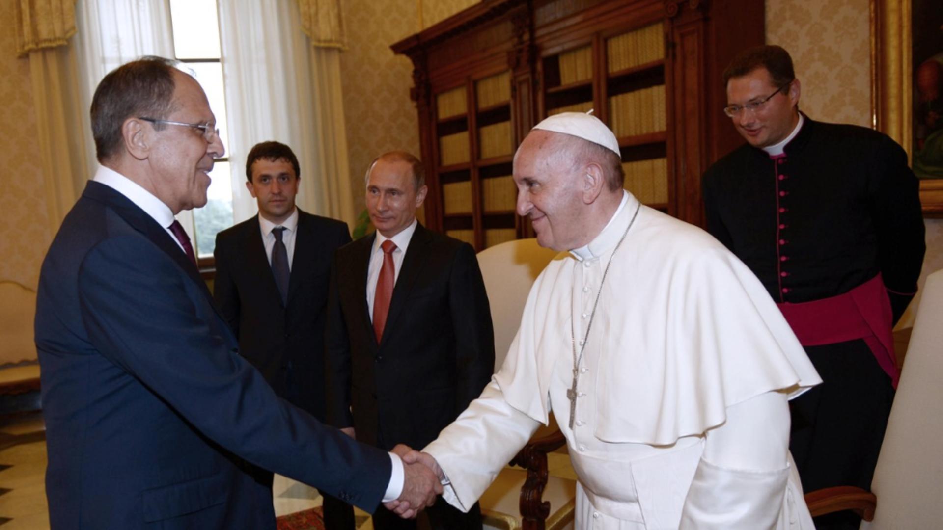 S. lavrov, V. Putin, Papa Francisc (2015 - Profimedia)